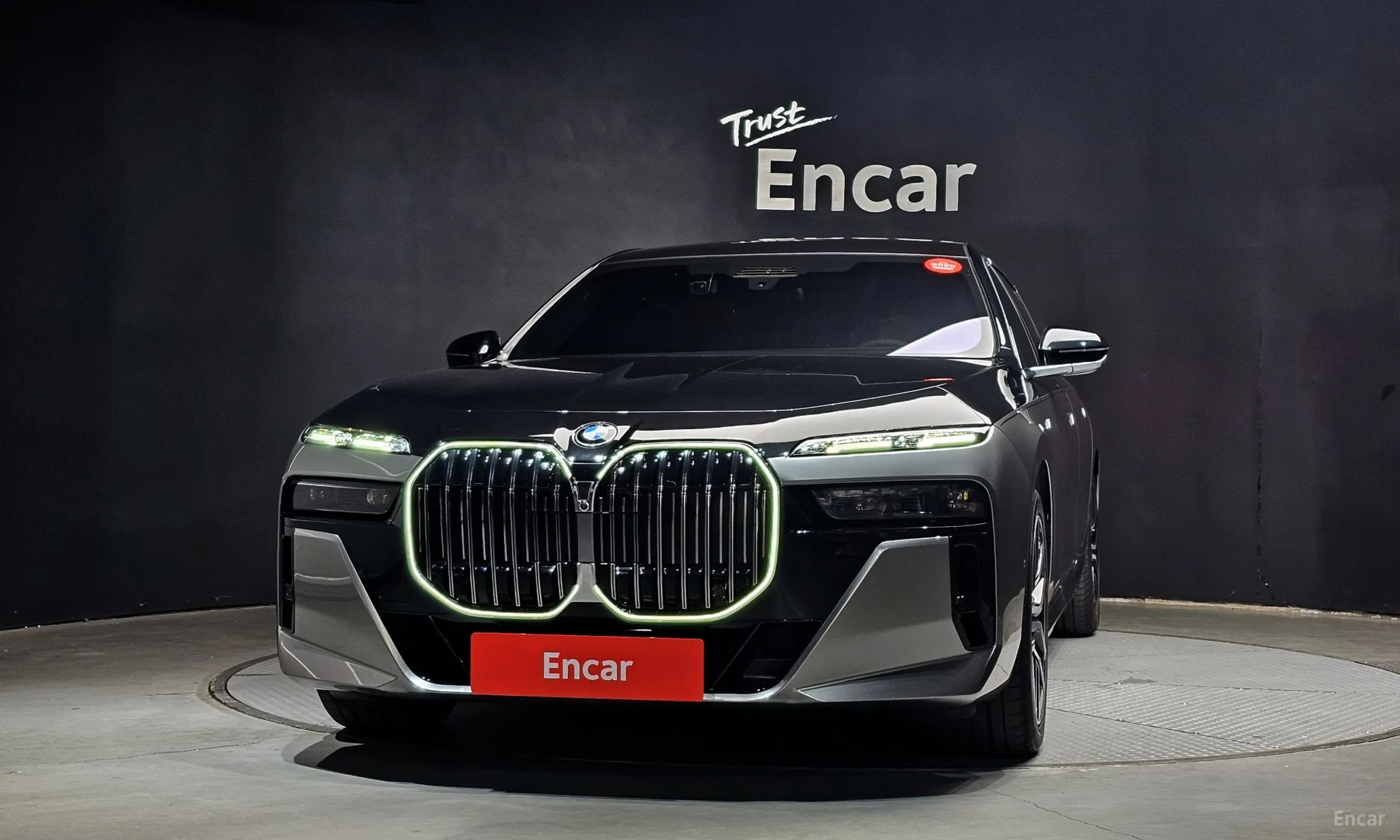 BMW 7 Series (G70) превью 3