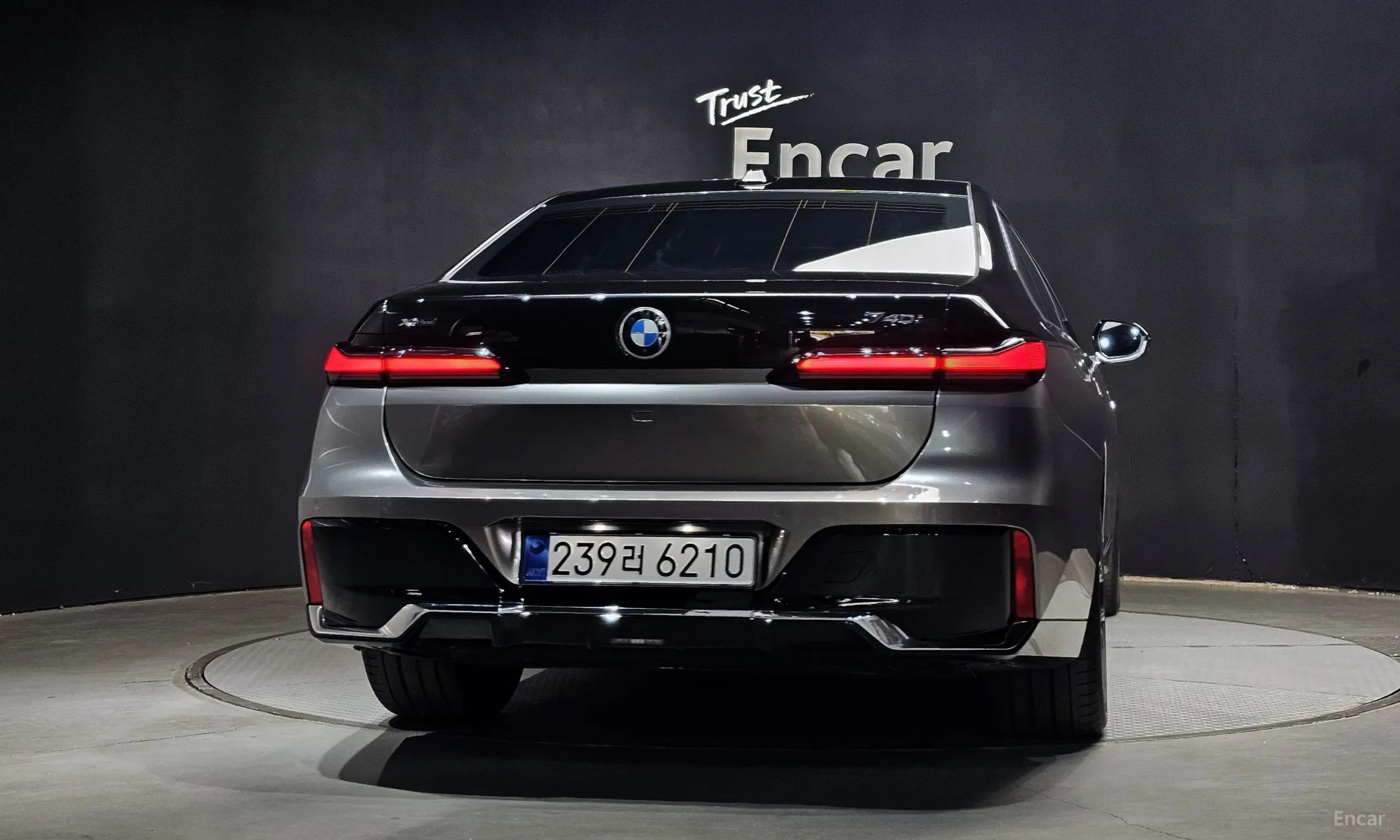 BMW 7 Series (G70) превью 4