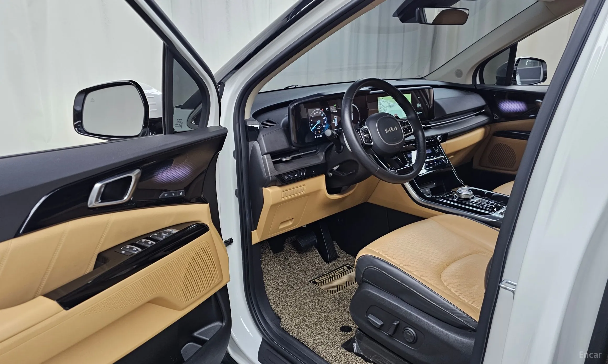 Kia Carnival Gen 4 превью 10