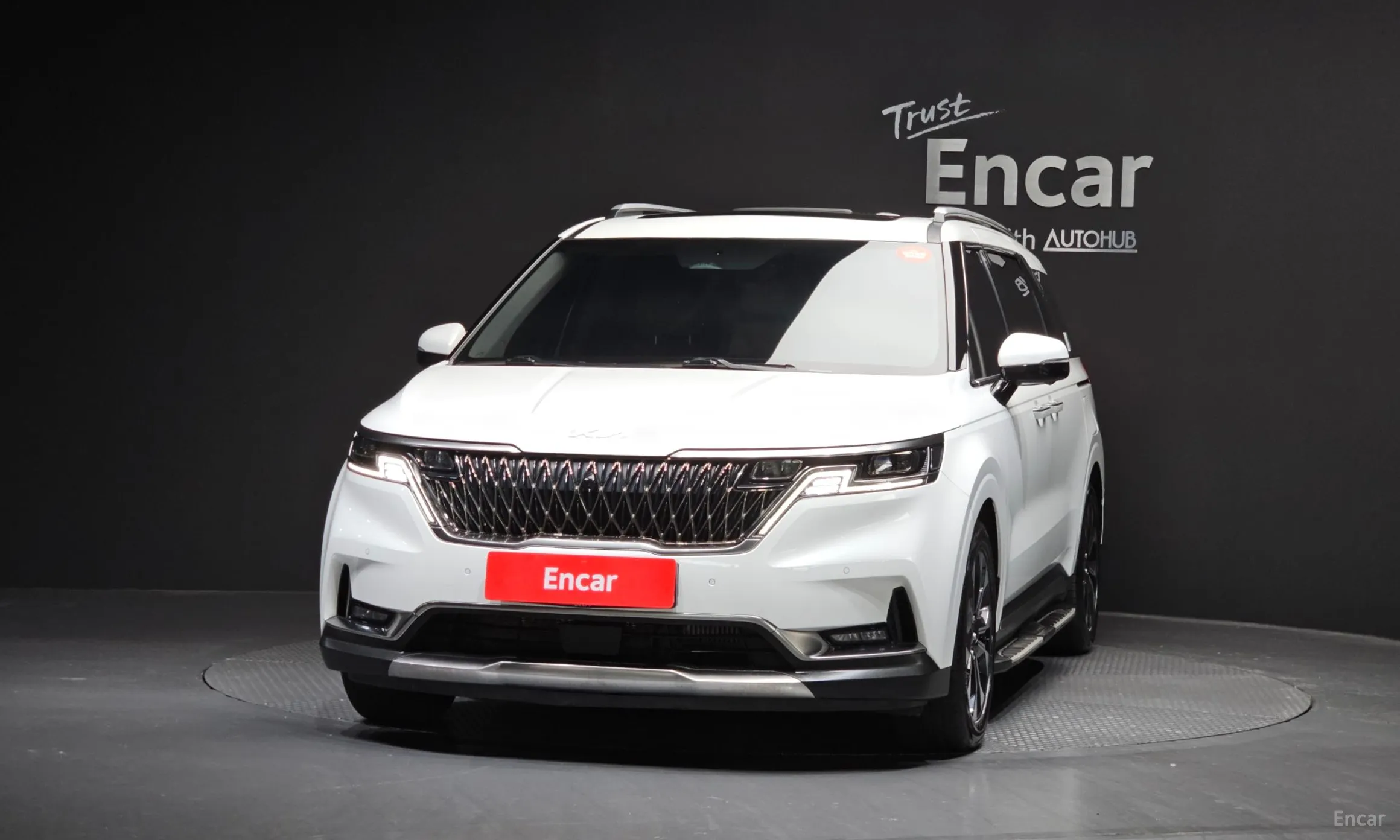 Kia Carnival Gen 4 превью 3