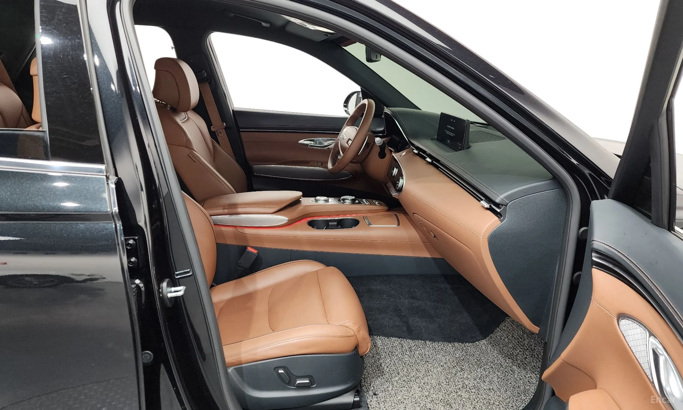 Genesis GV70 превью 11