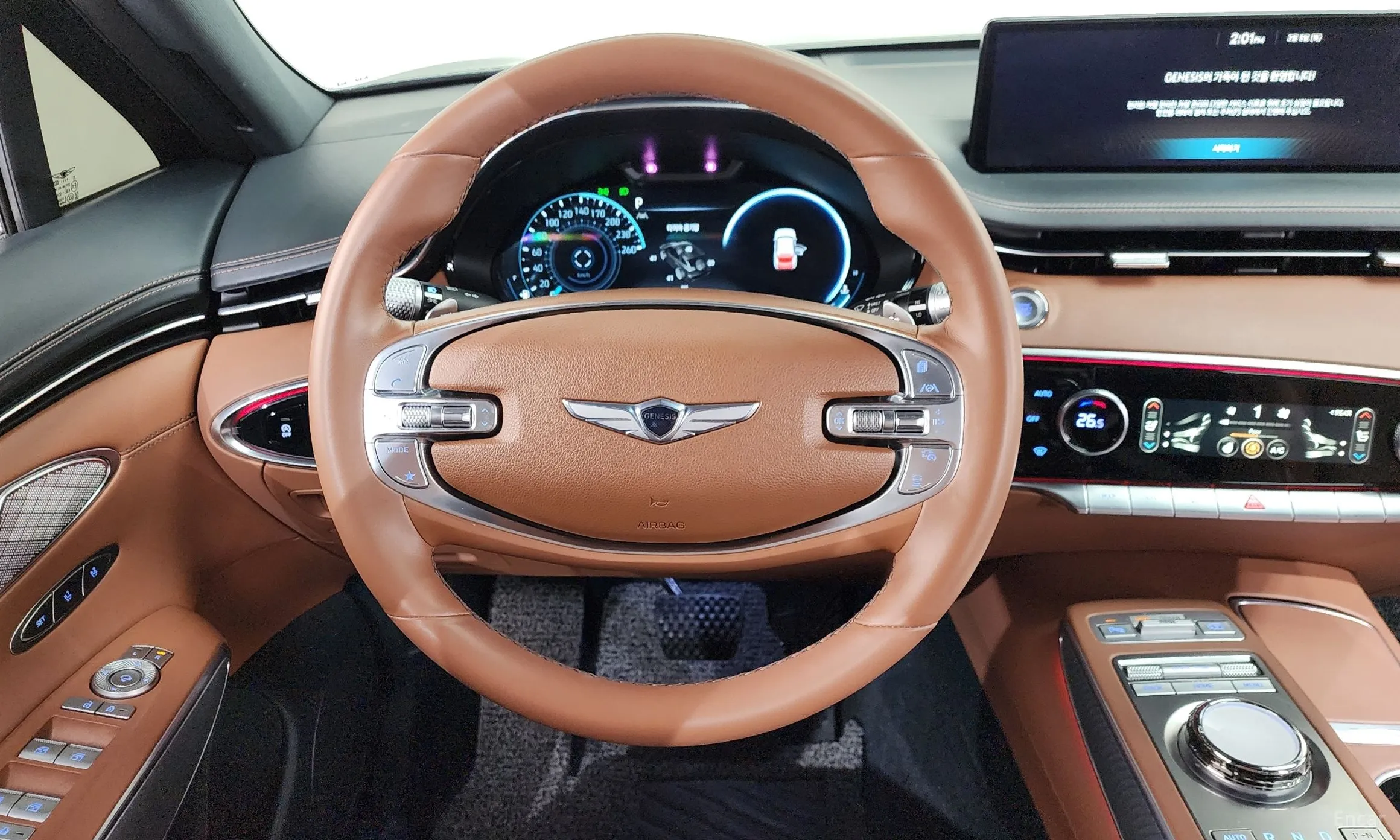 Genesis GV70 превью 13