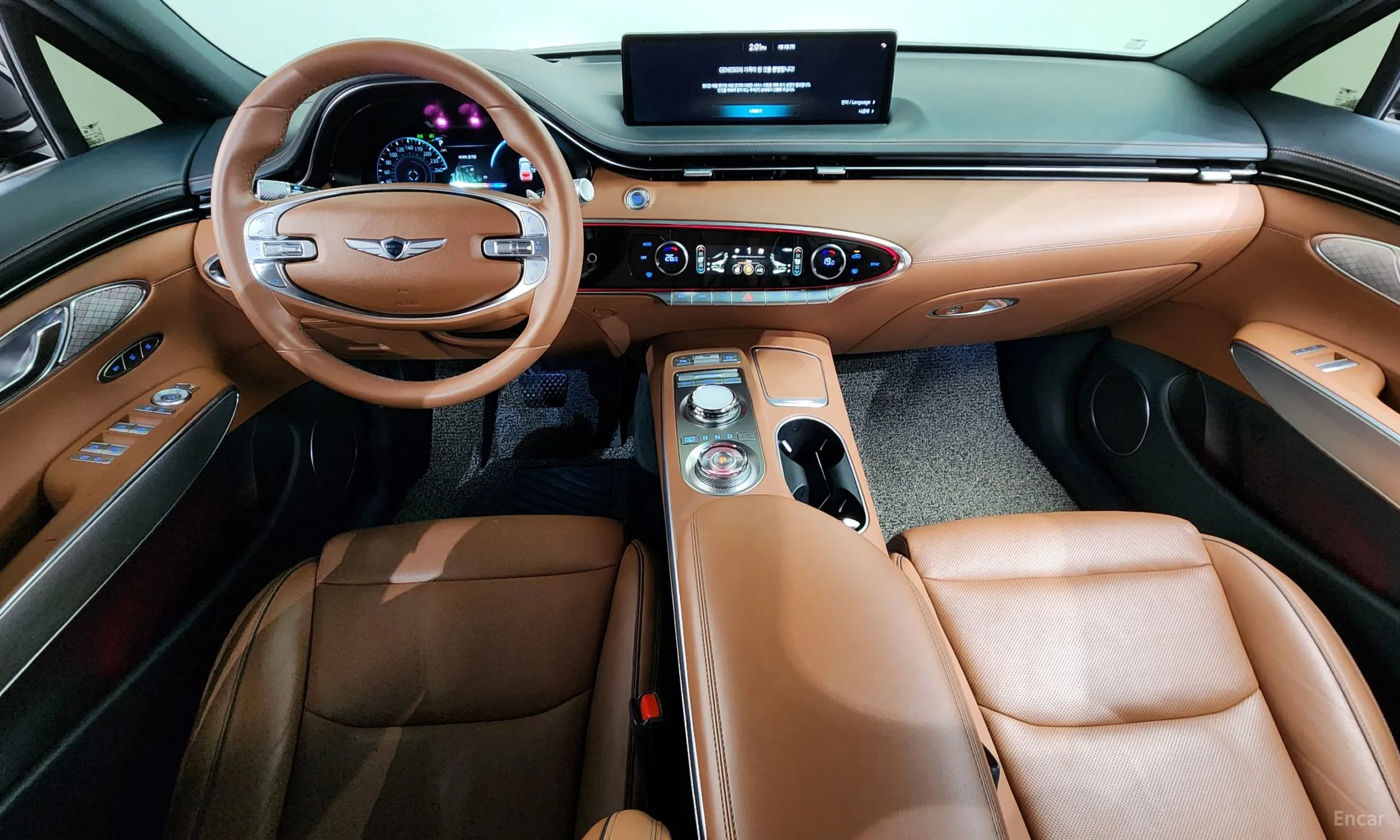Genesis GV70 превью 7