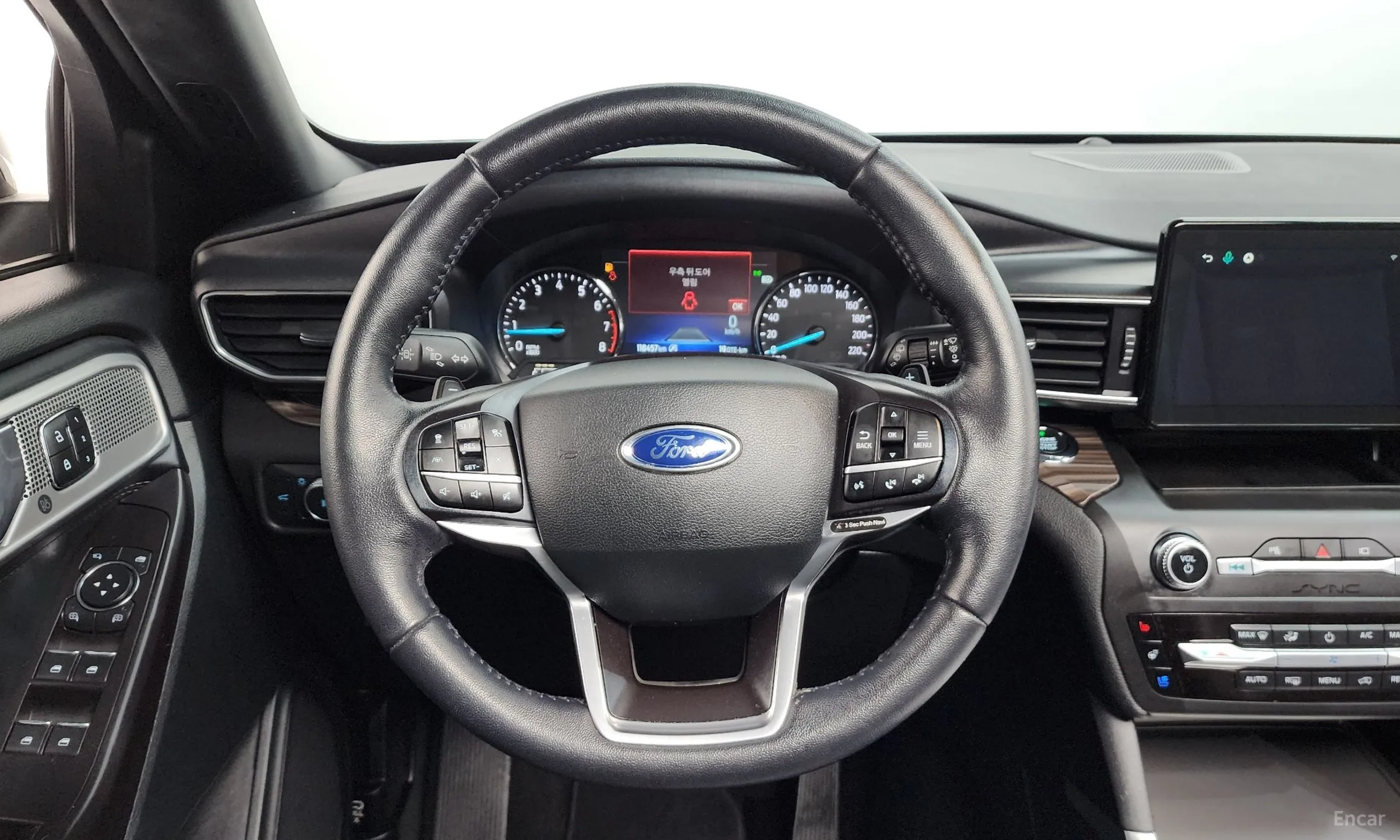 Ford Explorer 6th Generation превью 13