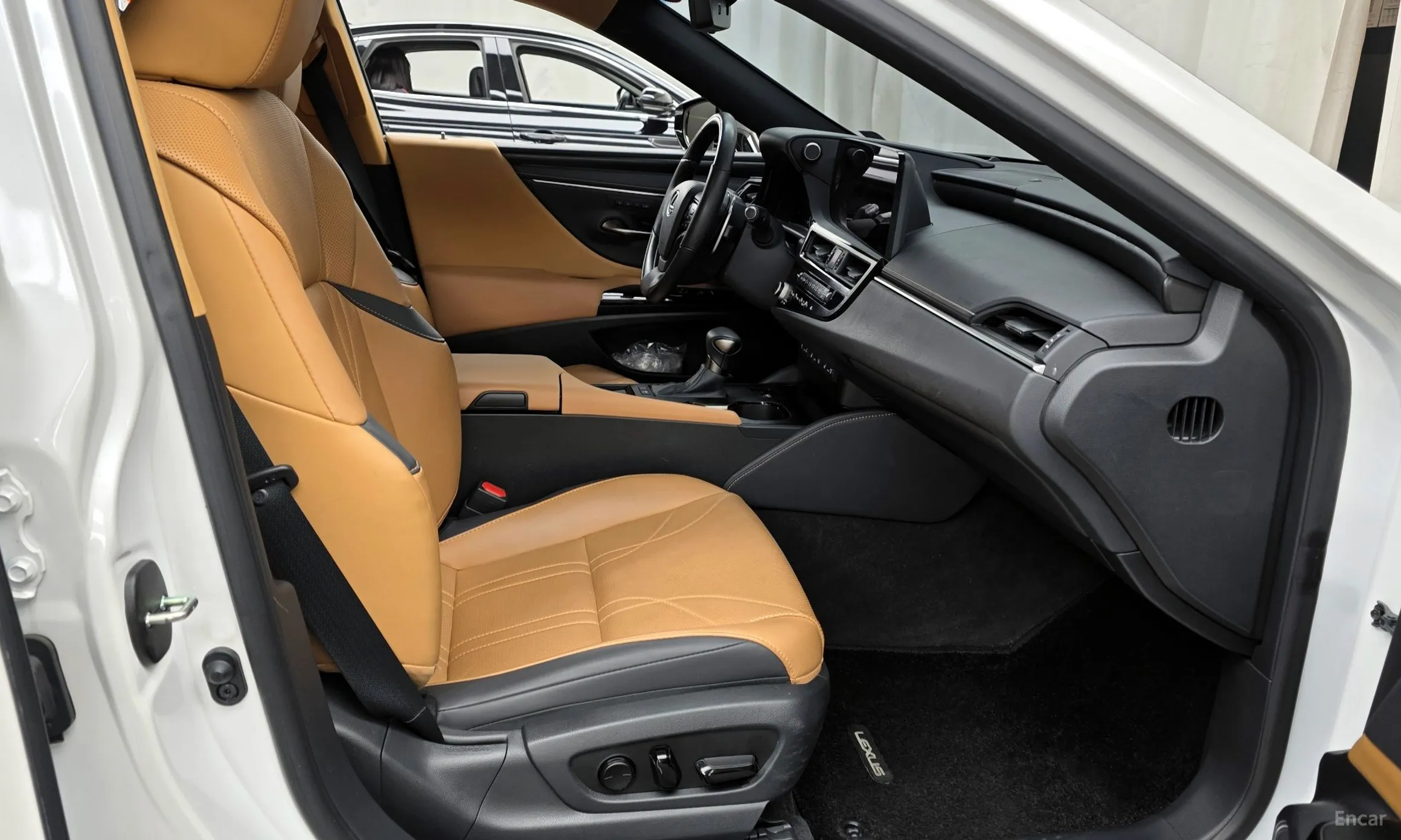 Lexus ES300h 7th Generation превью 11