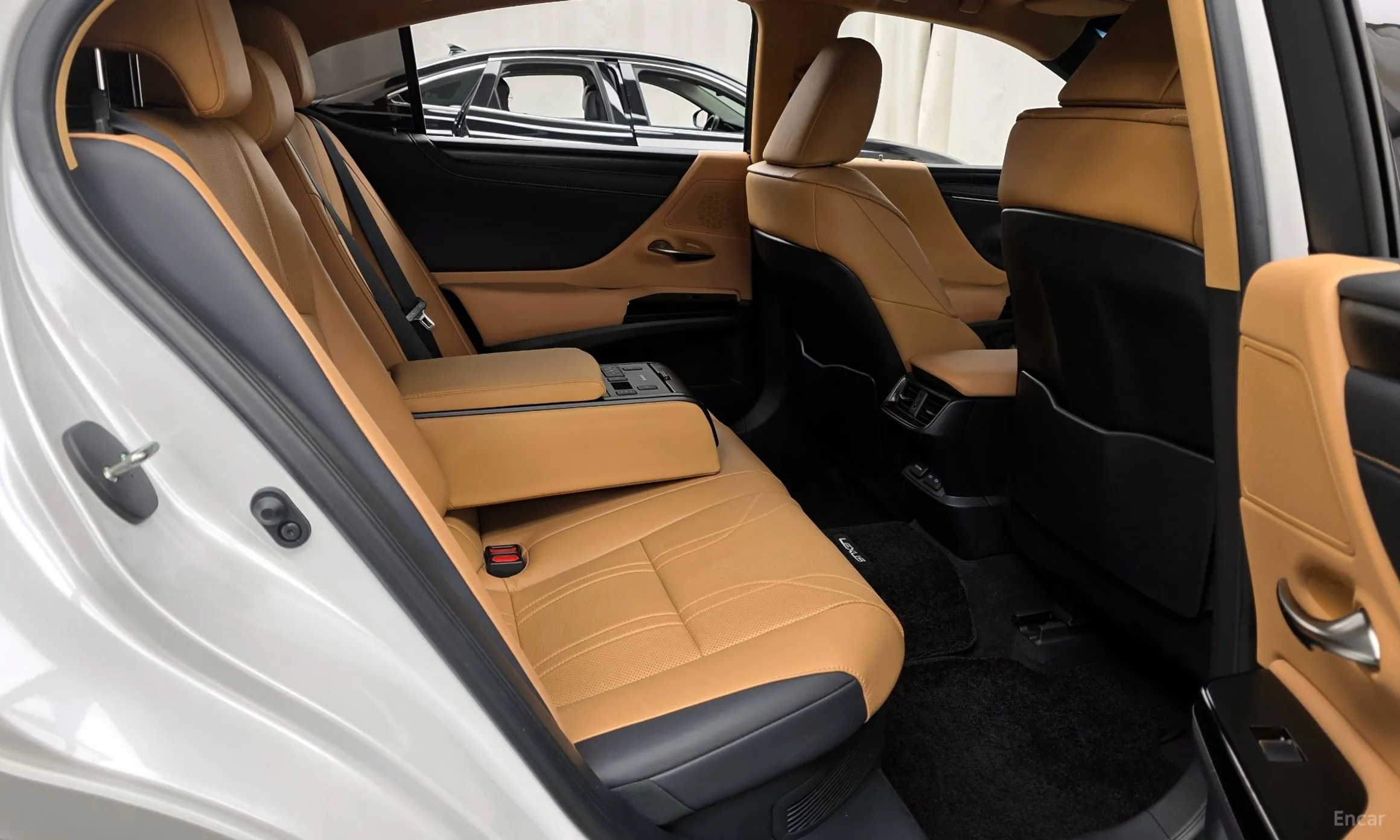 Lexus ES300h 7th Generation превью 12