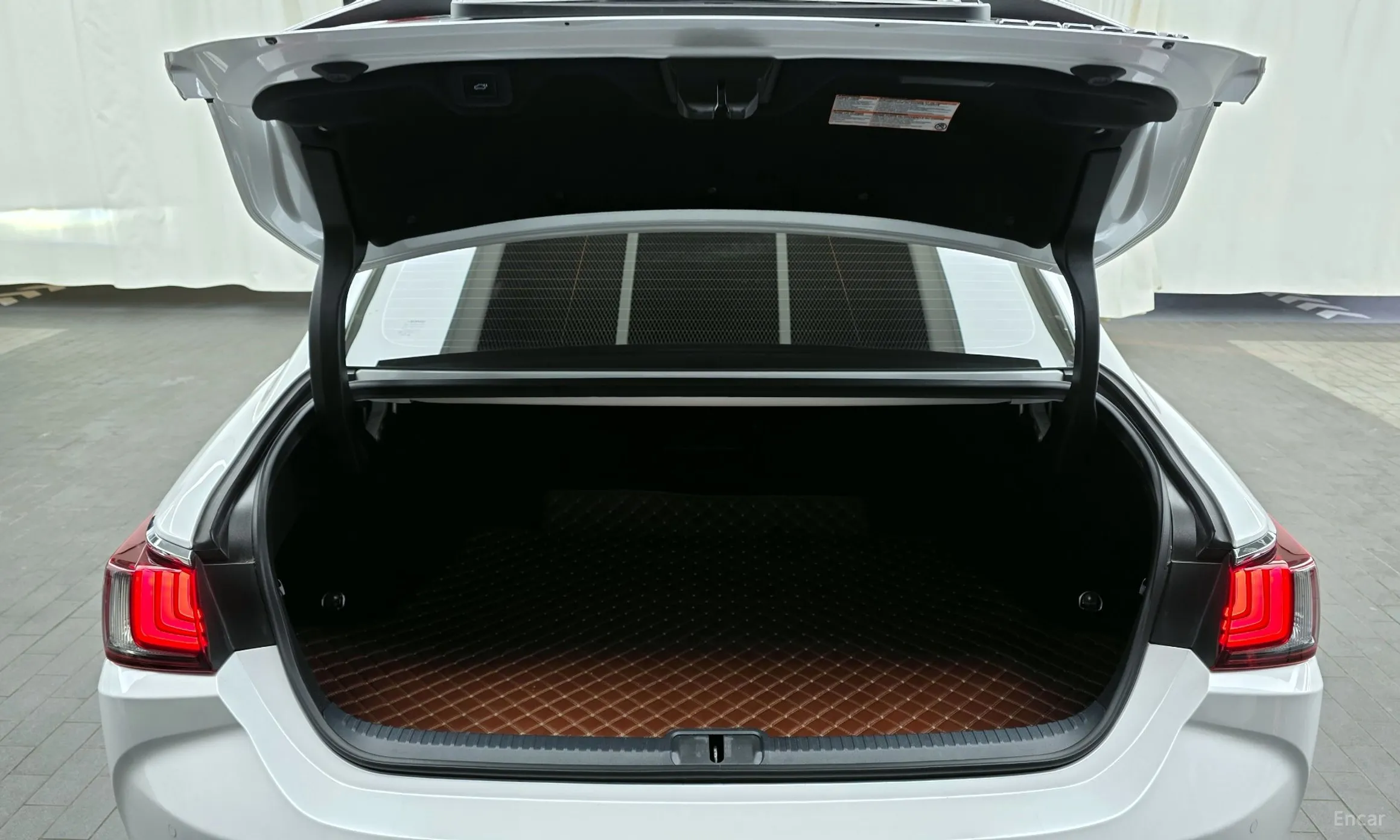 Lexus ES300h 7th Generation превью 20