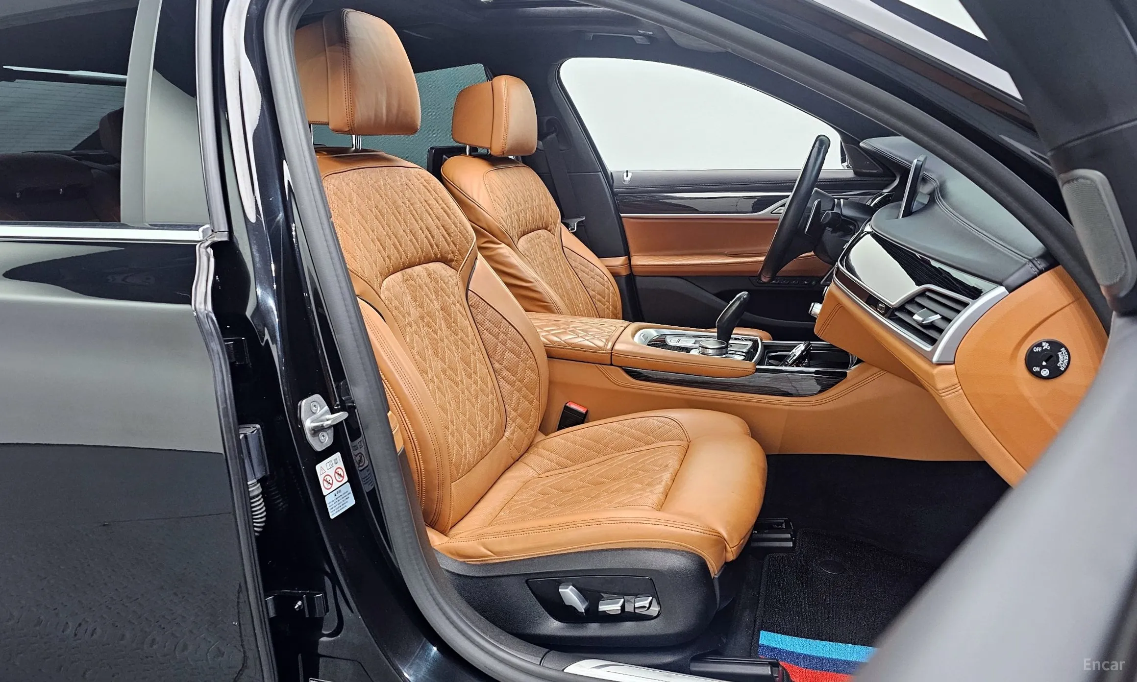 BMW 7 Series (G11) превью 10