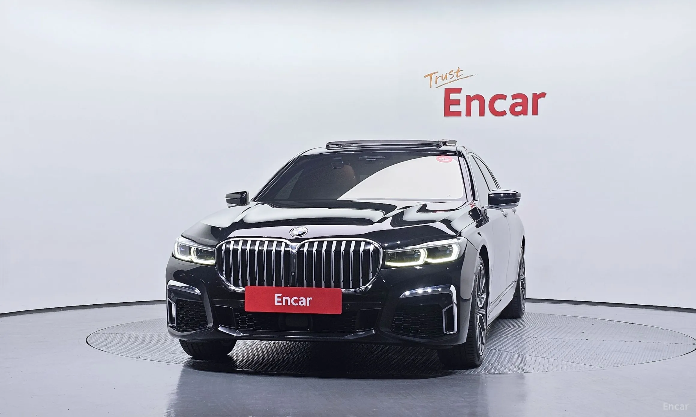 BMW 7 Series (G11) превью 3