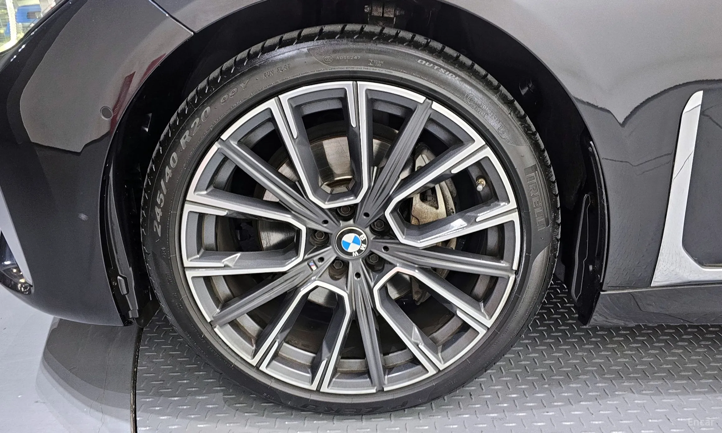 BMW 7 Series (G11) превью 5
