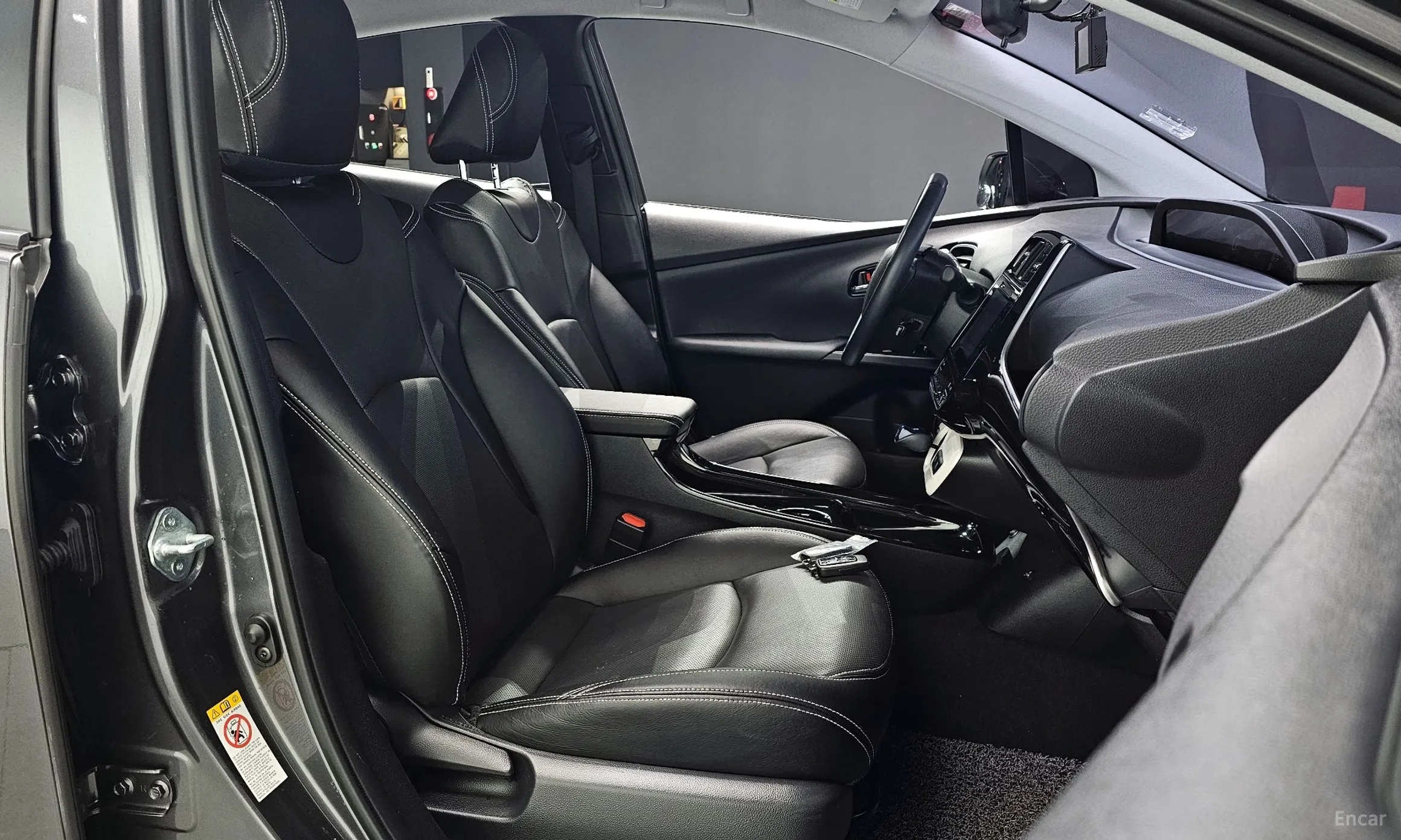 Toyota Prius 4th Generation превью 10