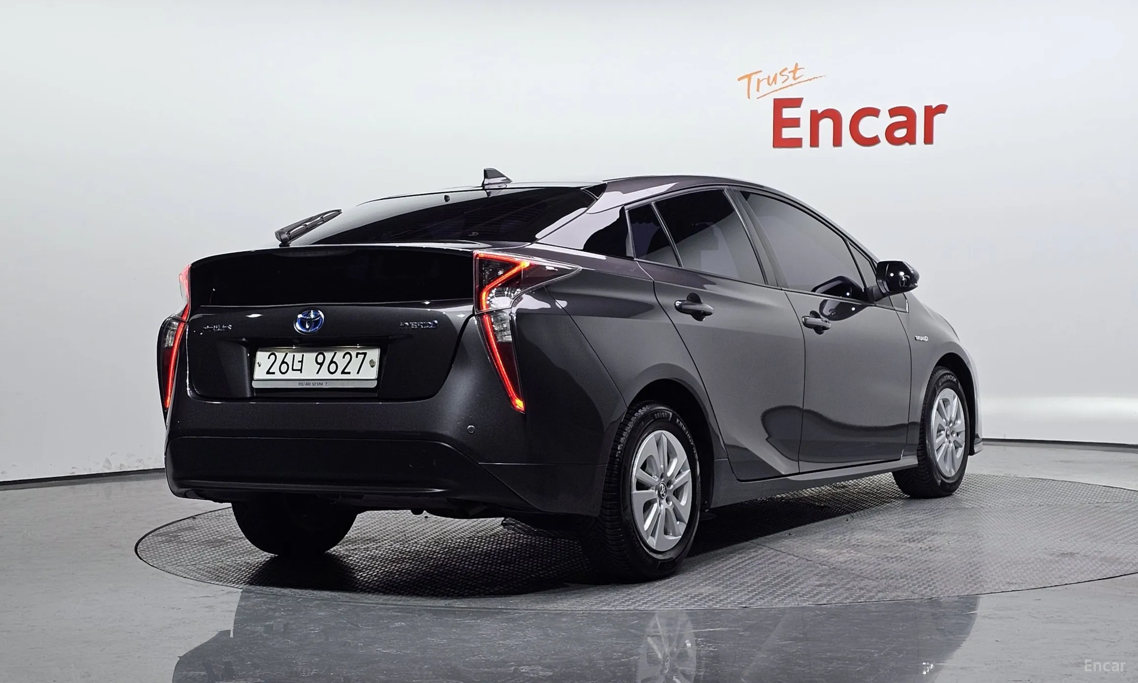 Toyota Prius 4th Generation превью 2