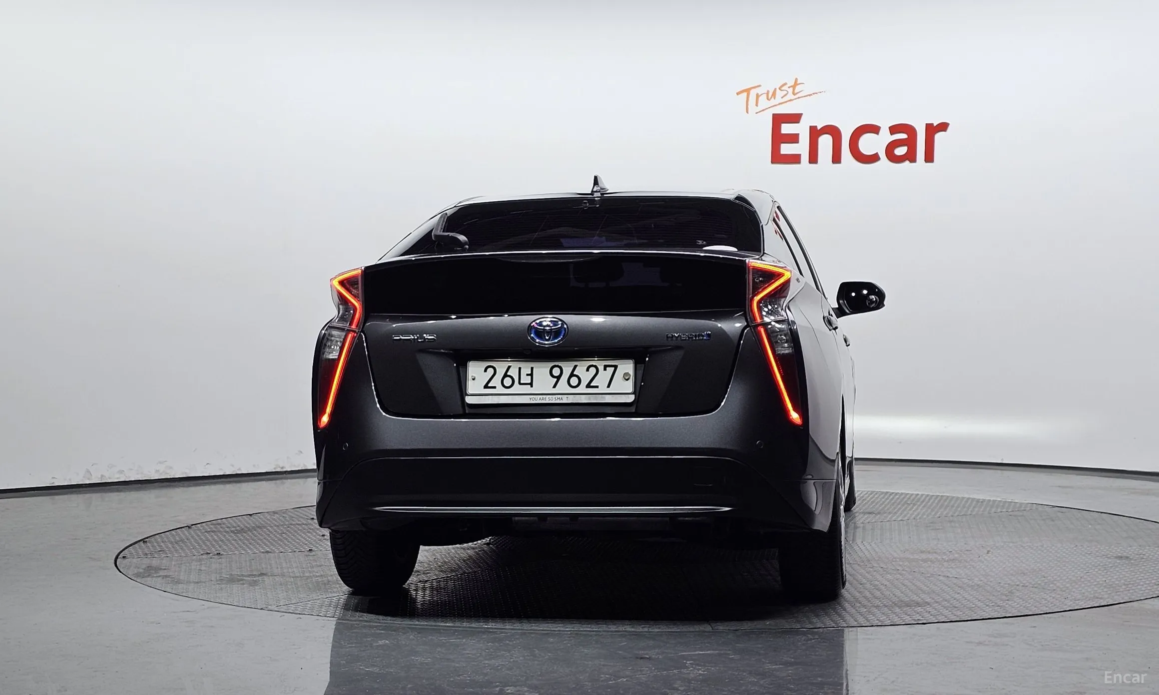 Toyota Prius 4th Generation превью 4