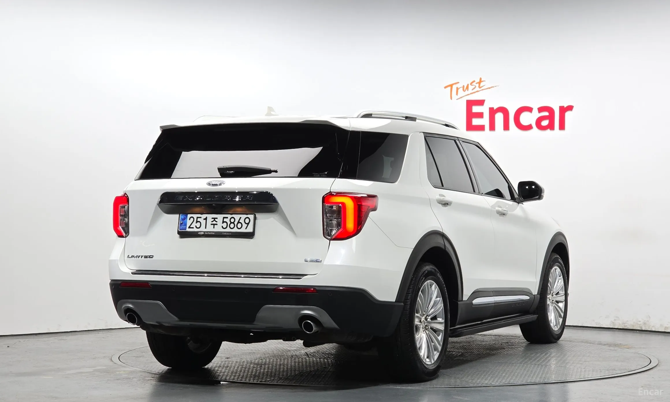 Ford Explorer 6th Generation превью 2