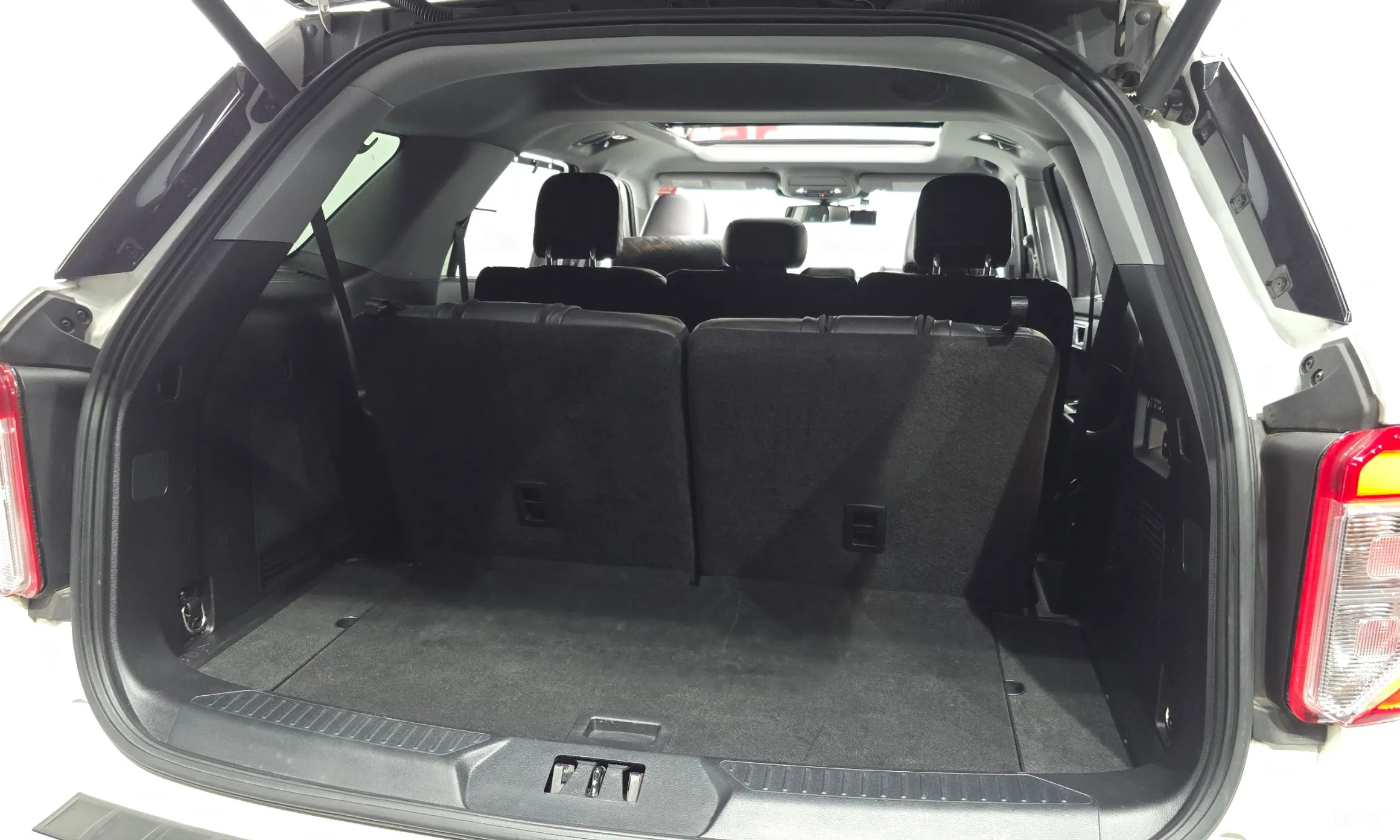 Ford Explorer 6th Generation превью 20