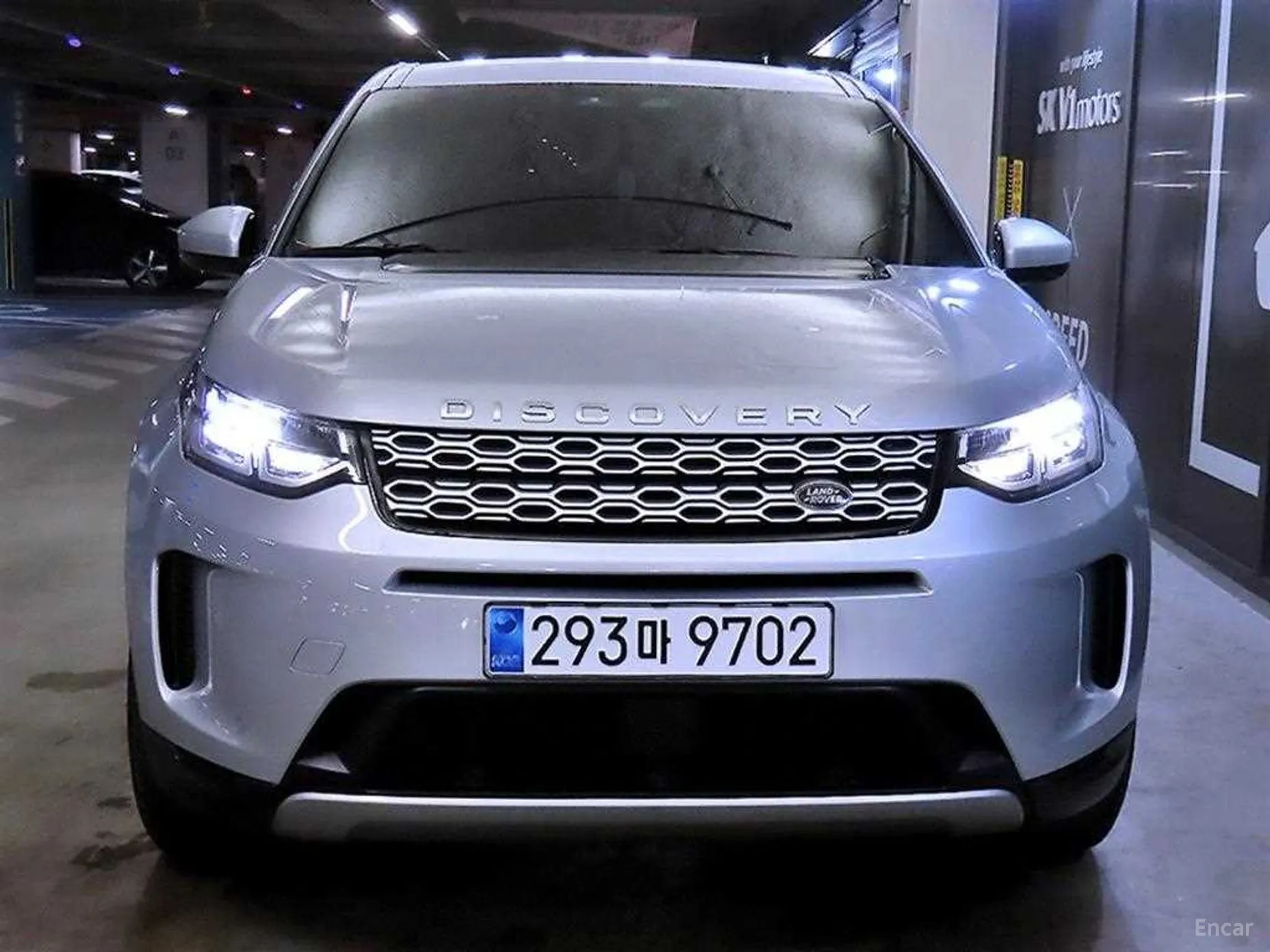 Land Rover Discovery Sports превью 2