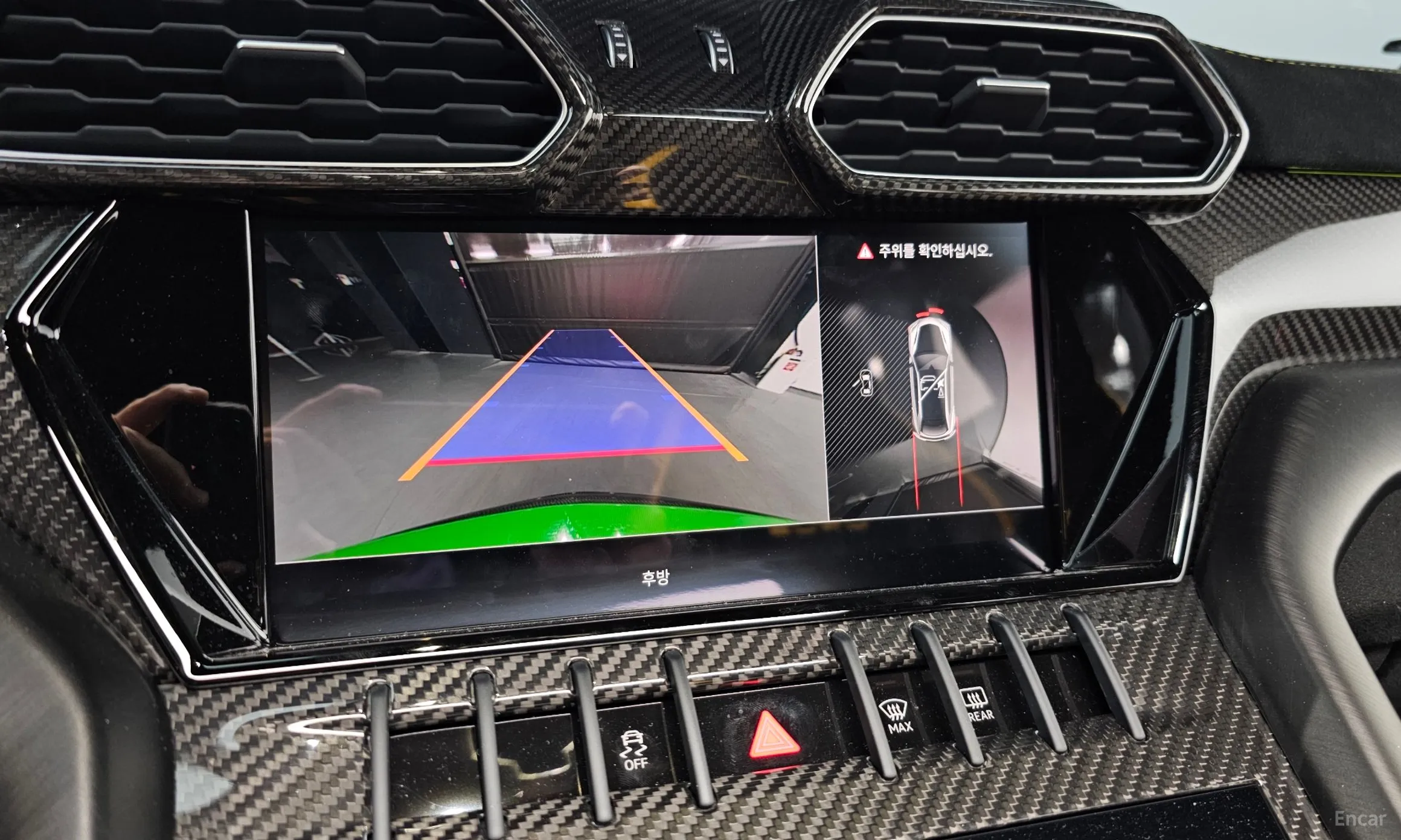 Lamborghini Urus превью 15