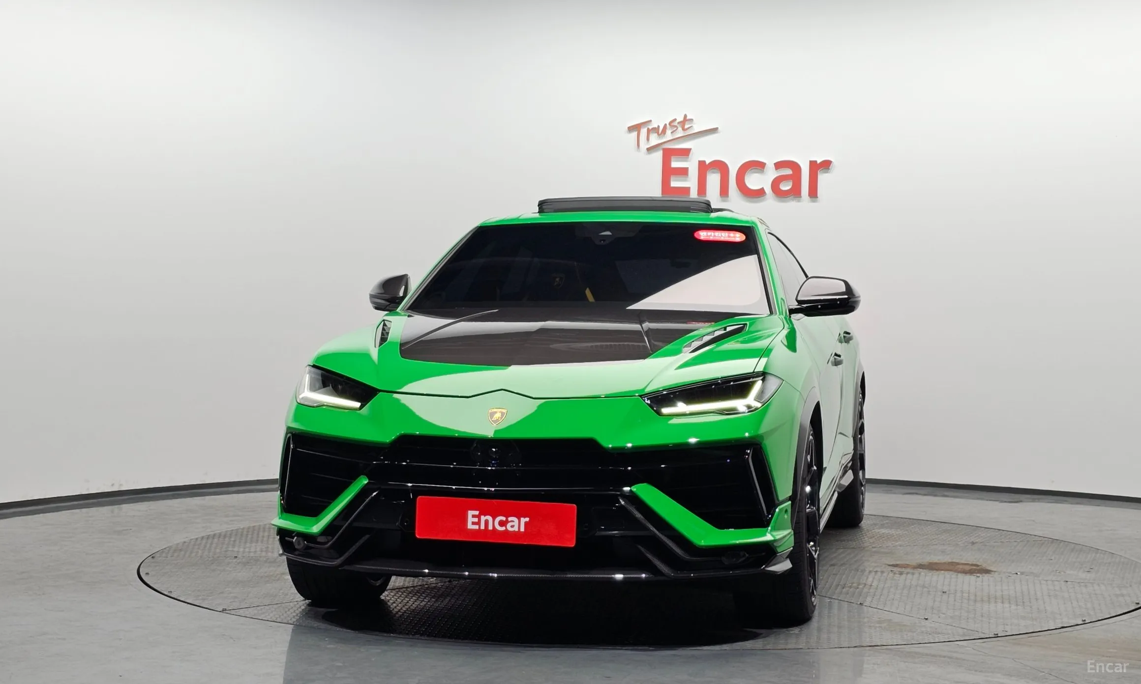 Lamborghini Urus превью 3