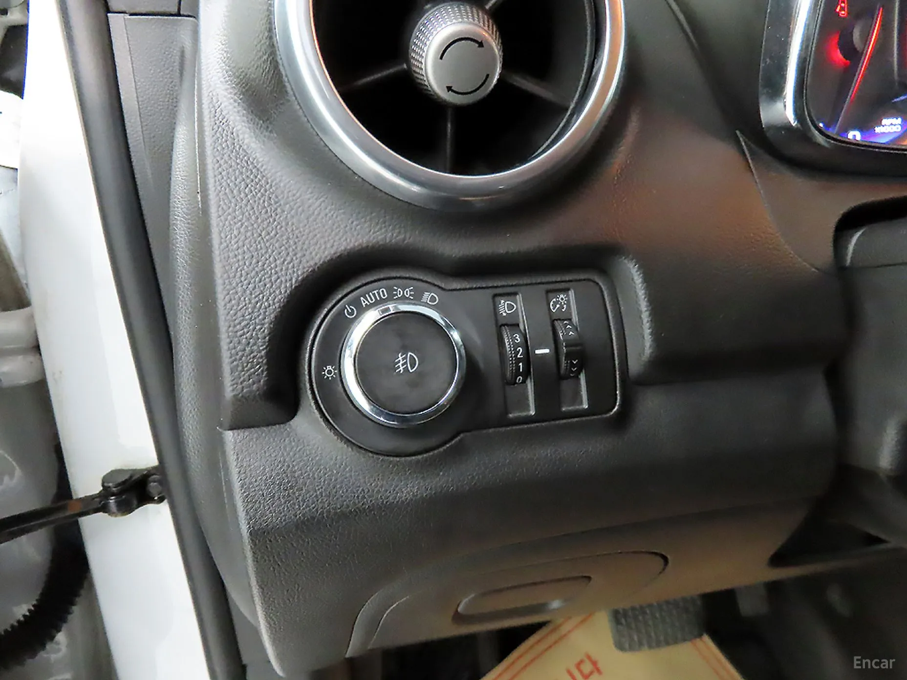 Chevrolet (GM Daewoo) Trax превью 15