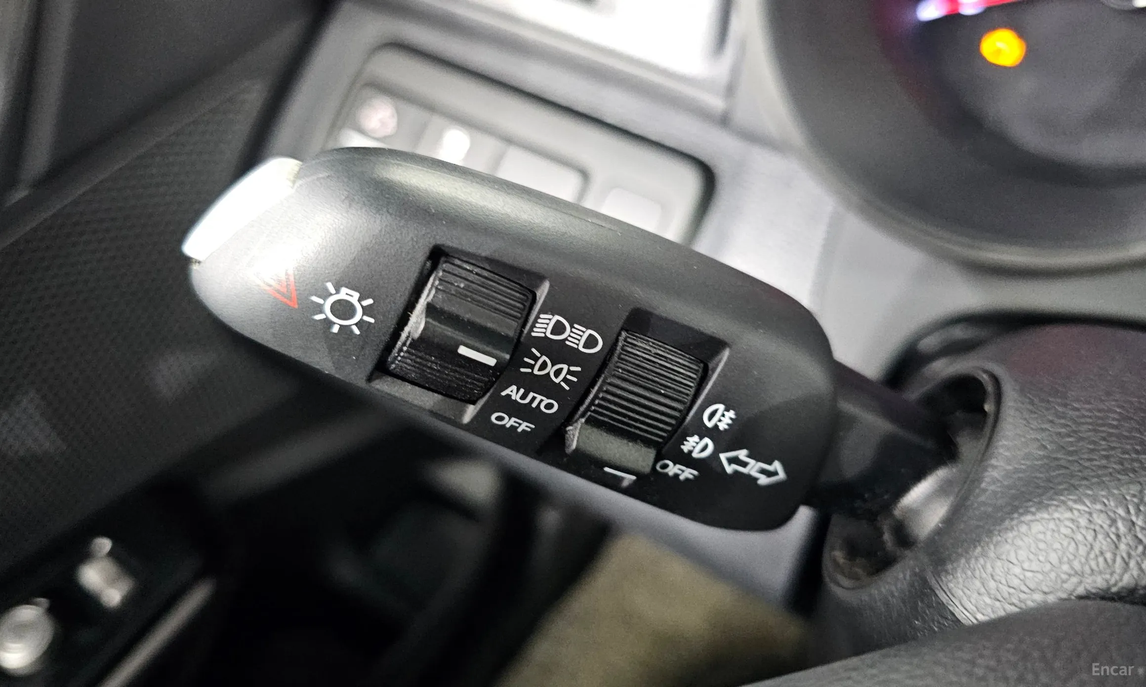 KG Mobility (SsangYong) Tivoli Air превью 17