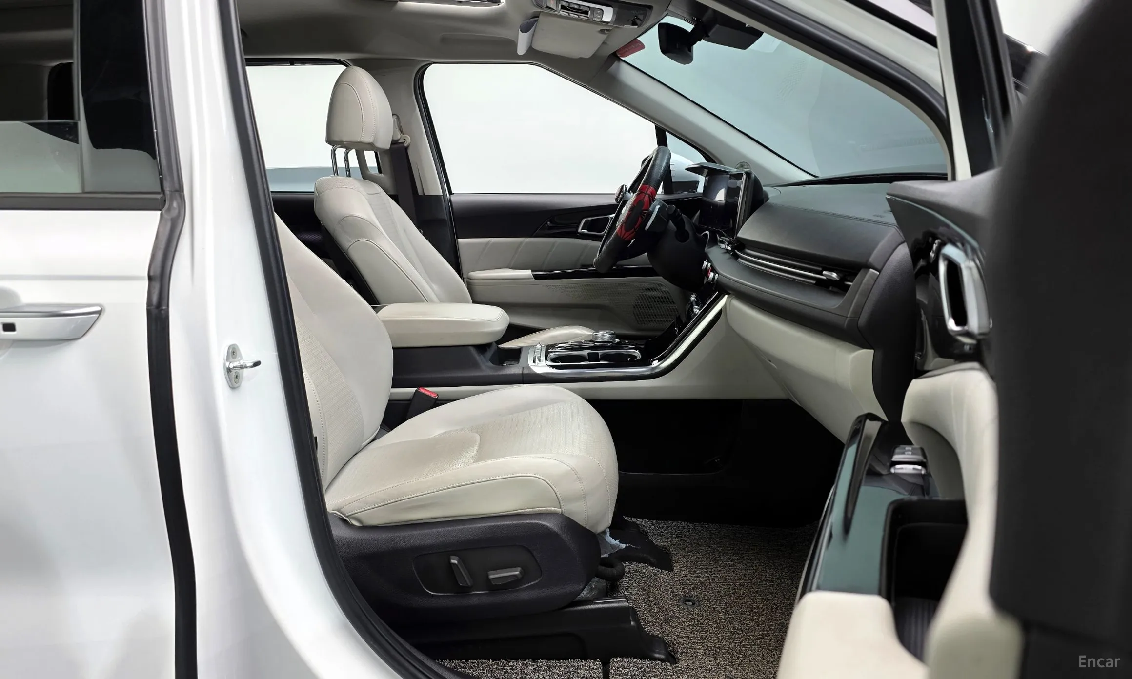 Kia Carnival Gen 4 превью 10