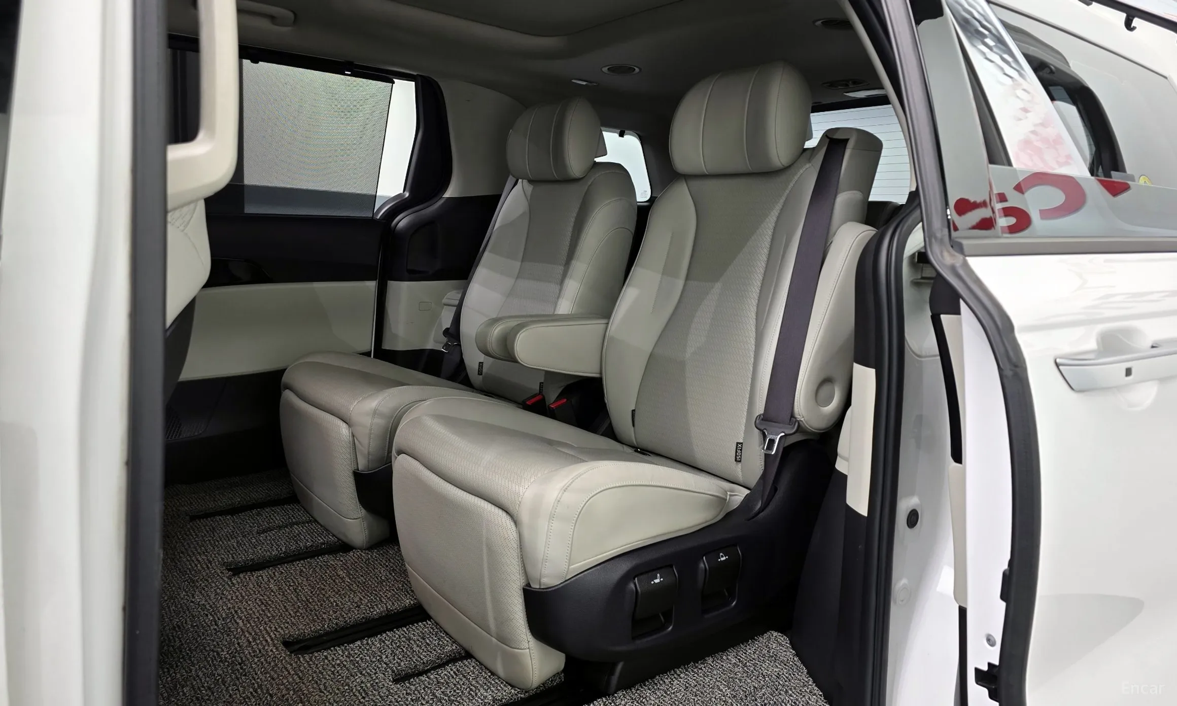 Kia Carnival Gen 4 превью 12