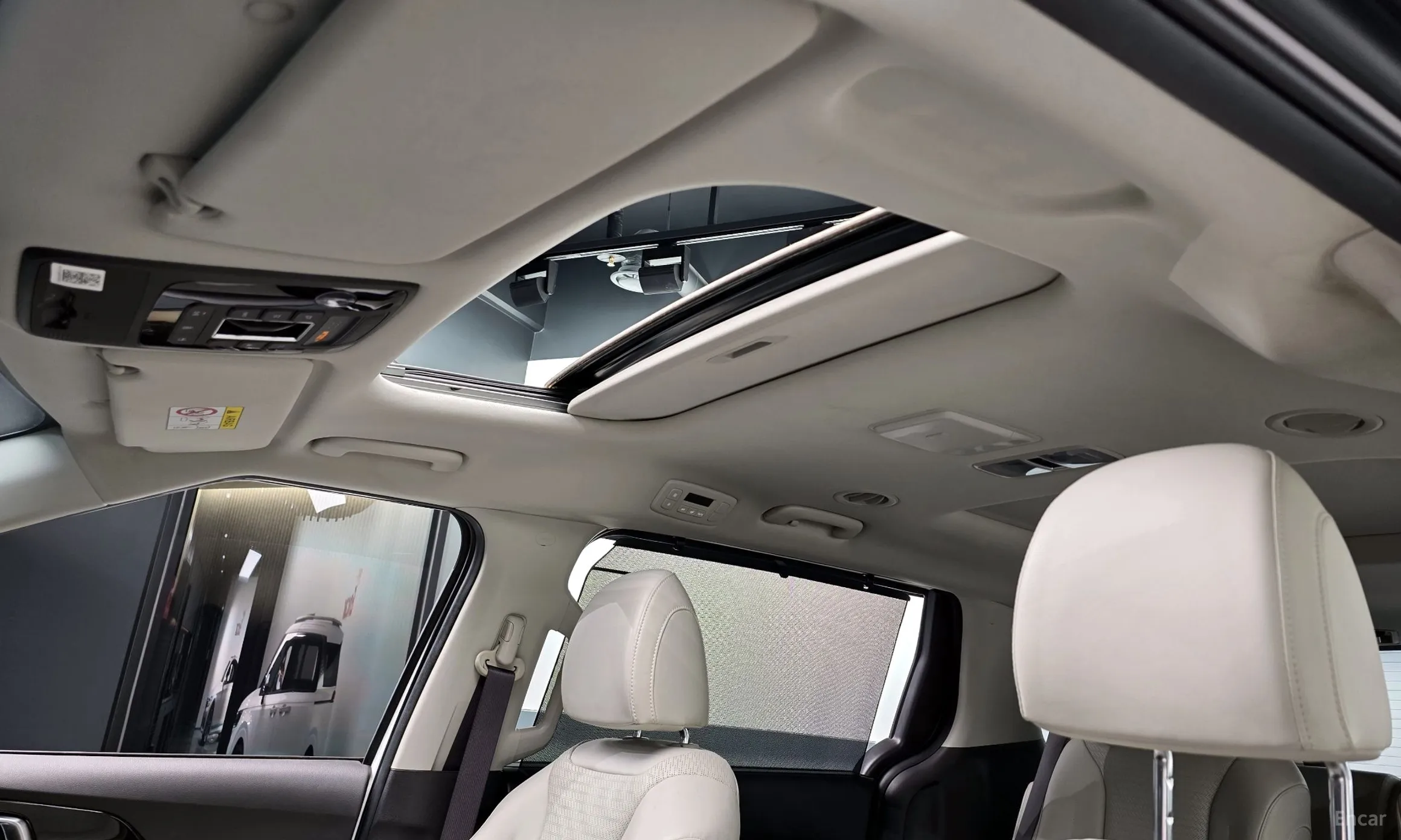 Kia Carnival Gen 4 превью 19