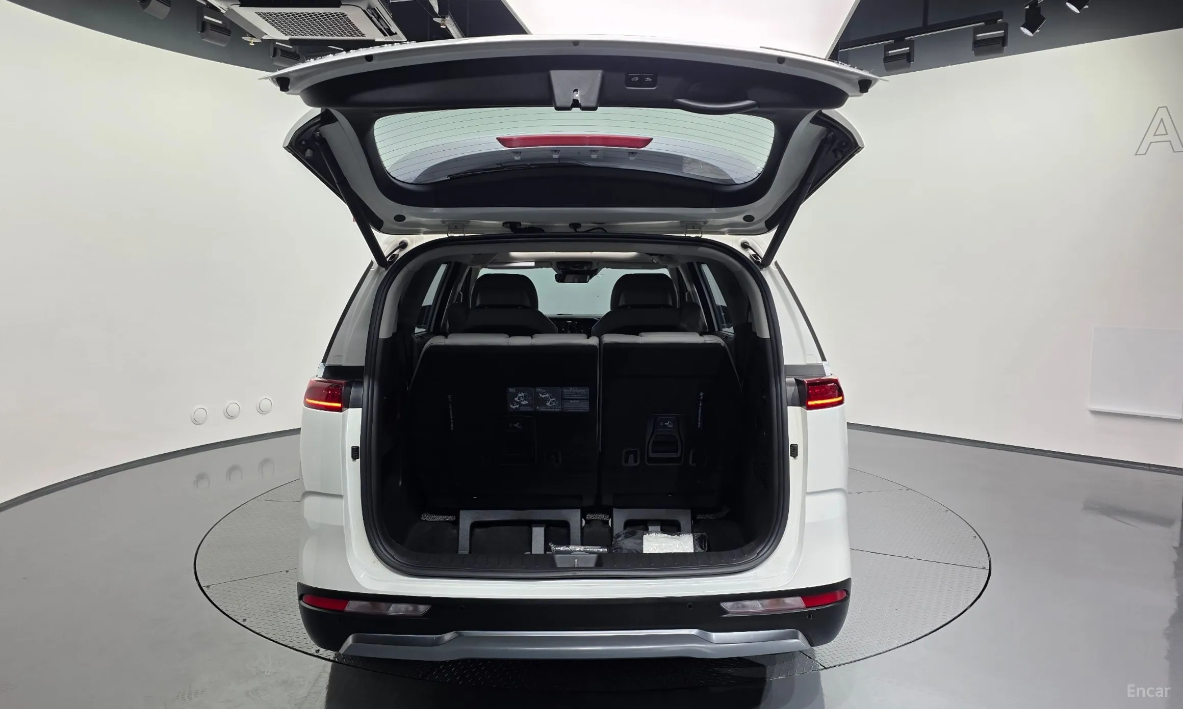 Kia Carnival Gen 4 превью 20