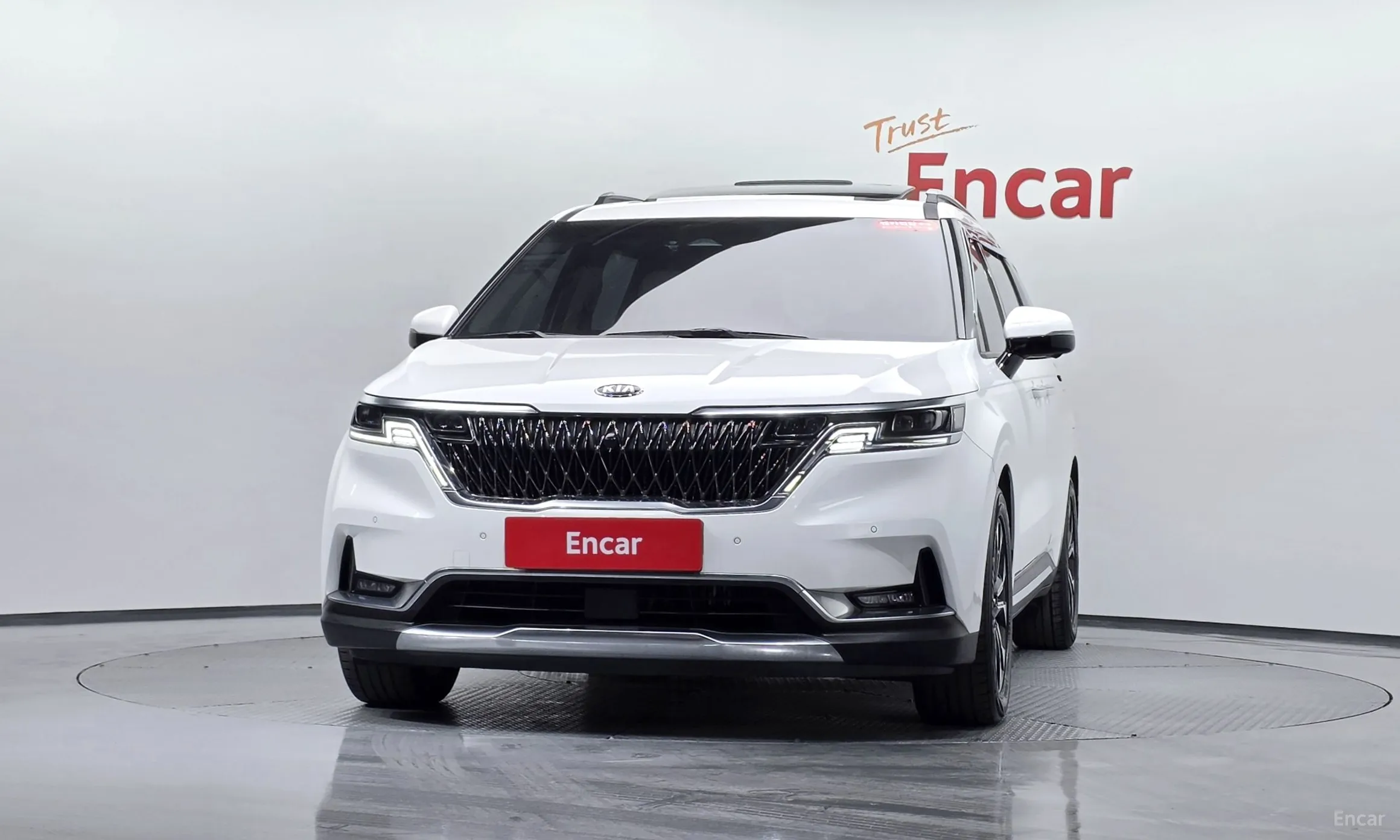 Kia Carnival Gen 4 превью 3