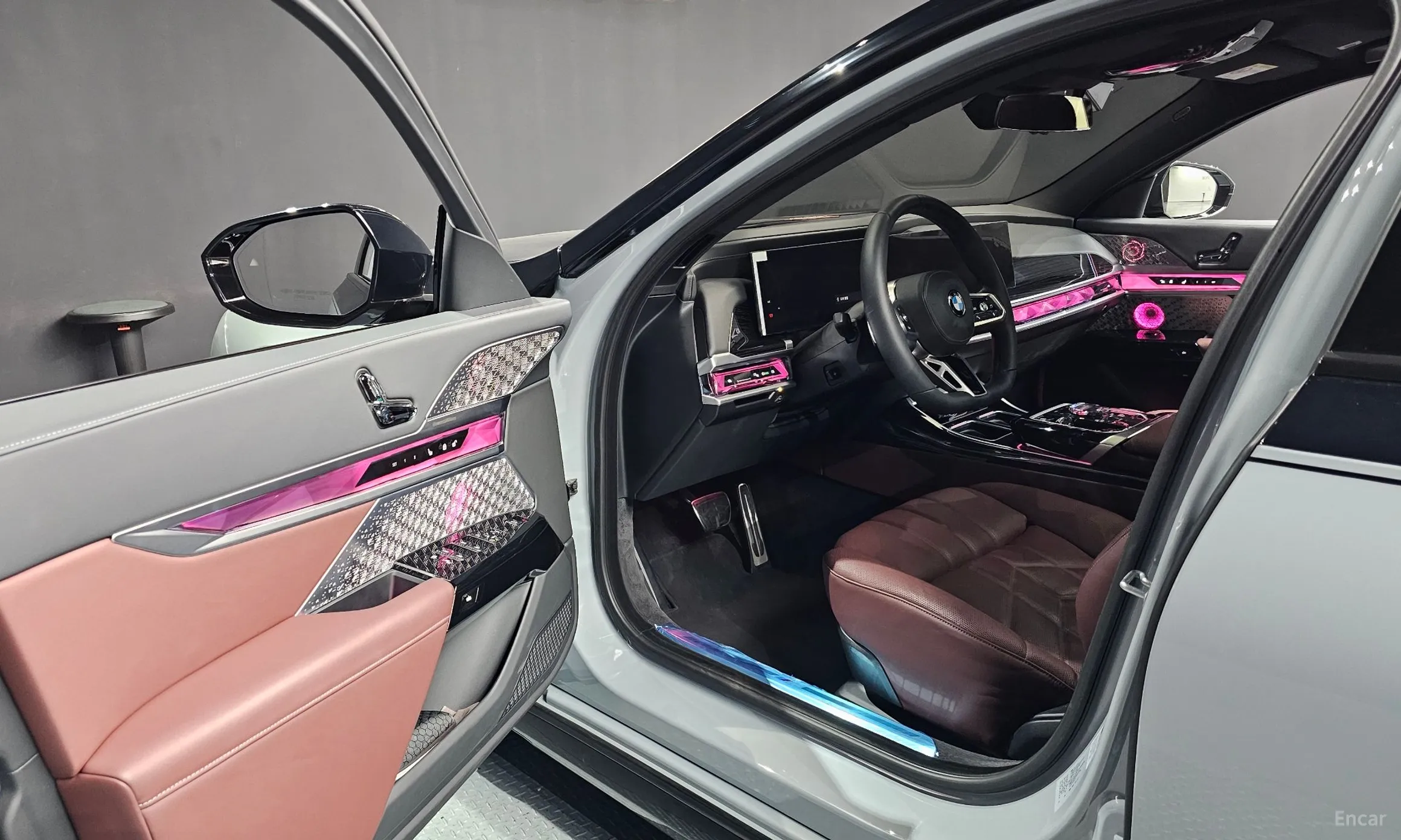 BMW 7 Series (G70) превью 10