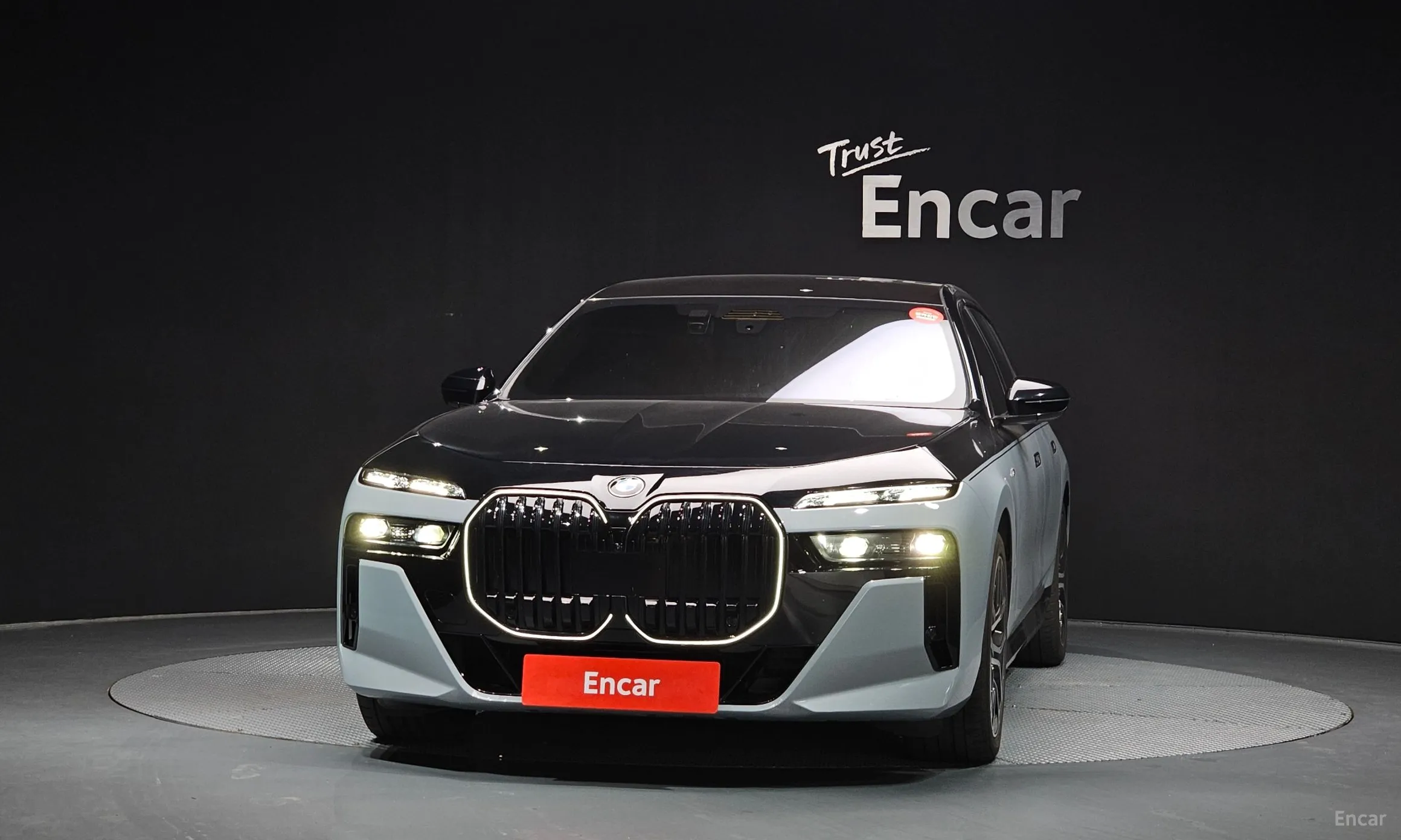 BMW 7 Series (G70) превью 3