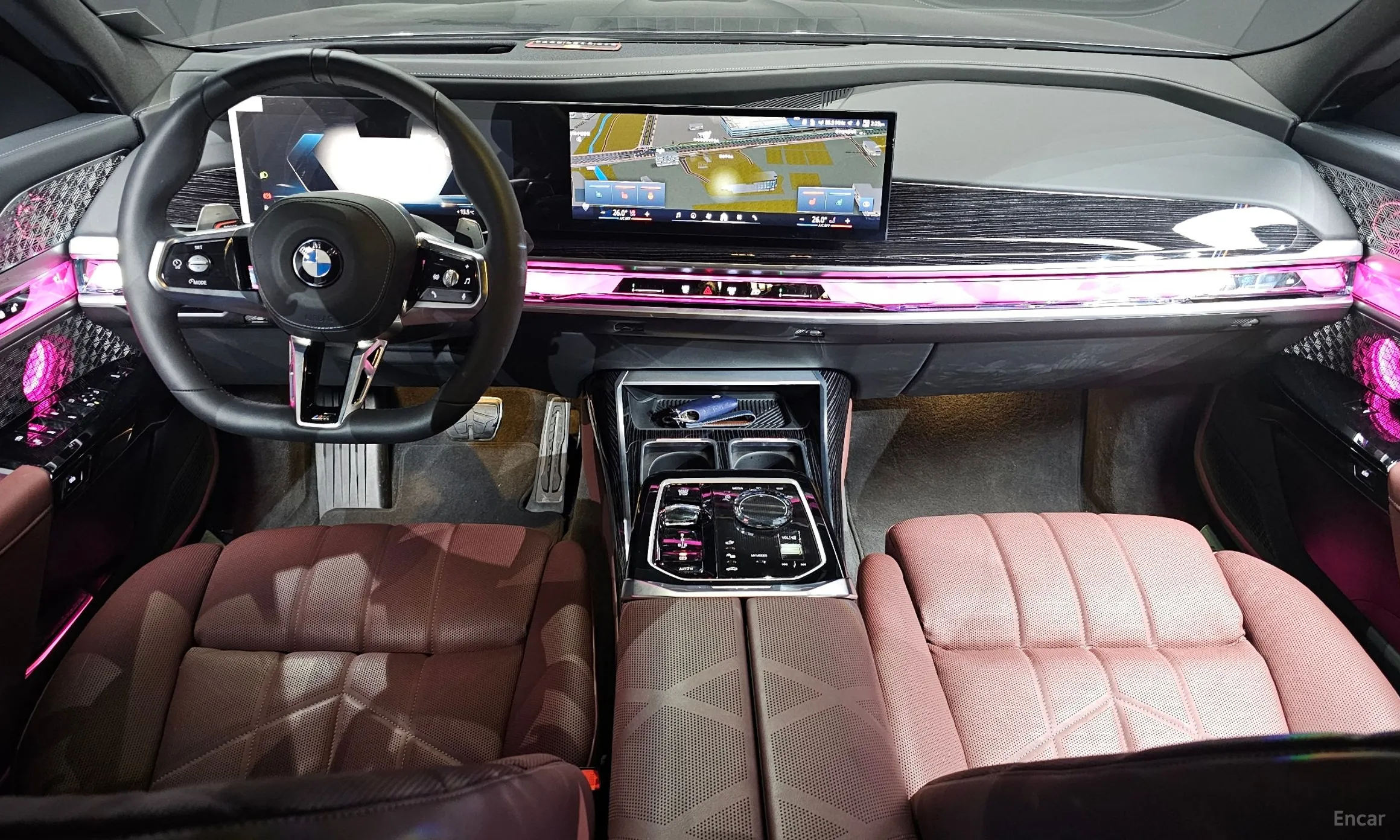 BMW 7 Series (G70) превью 7