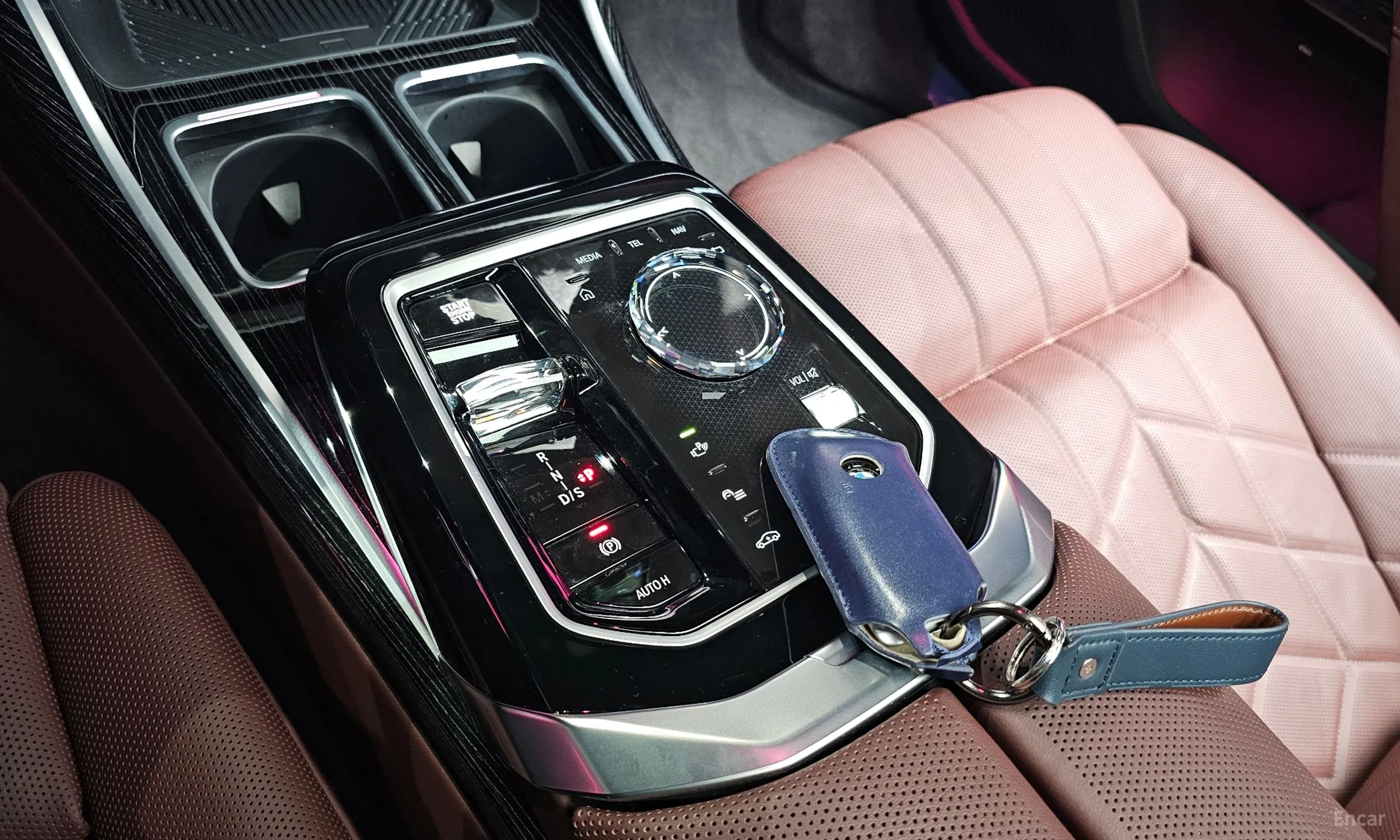 BMW 7 Series (G70) превью 9