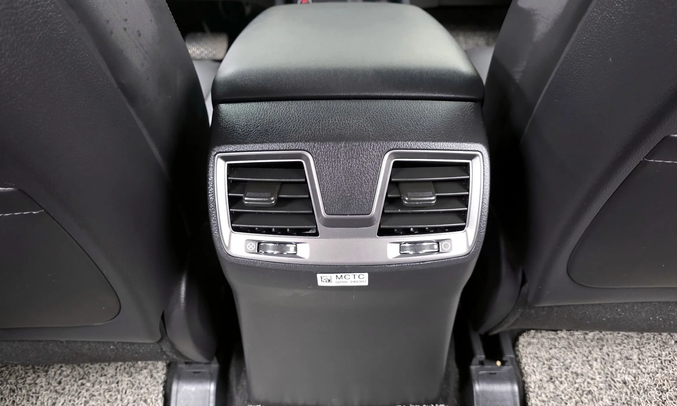 KG Mobility (SsangYong) Rexton Sports Khan превью 19