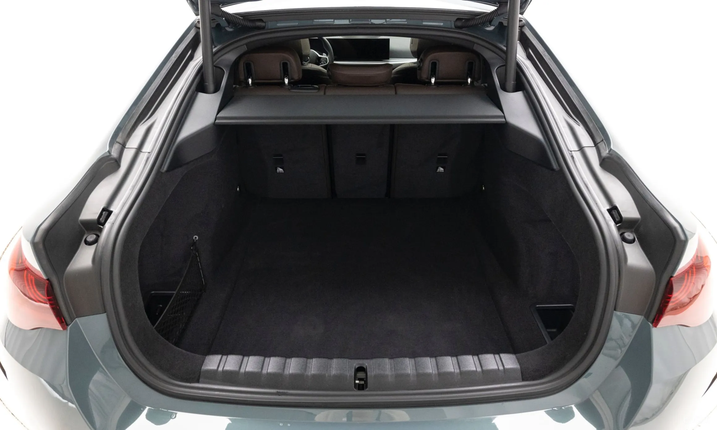 BMW Series 4 (G22) превью 16