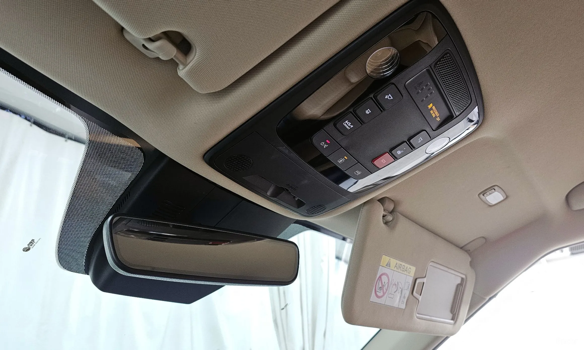 Kia Carnival Gen 4 превью 17