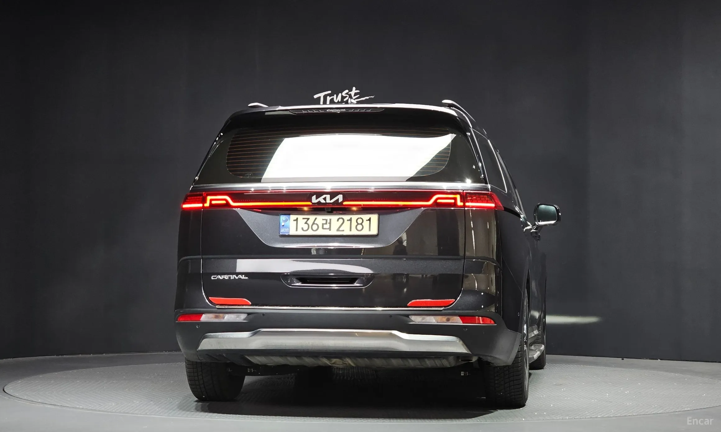 Kia Carnival Gen 4 превью 4
