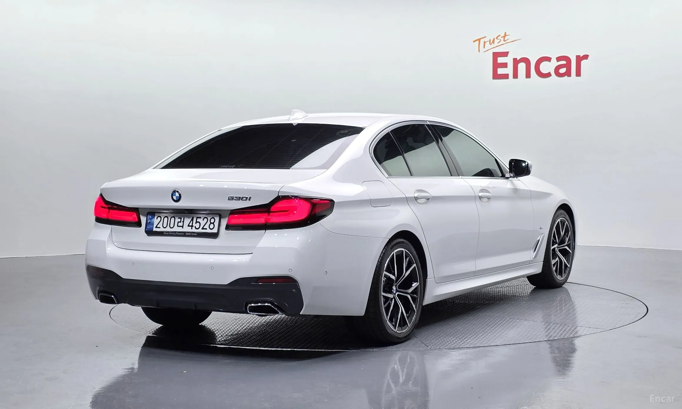 BMW 5 Series (G30)