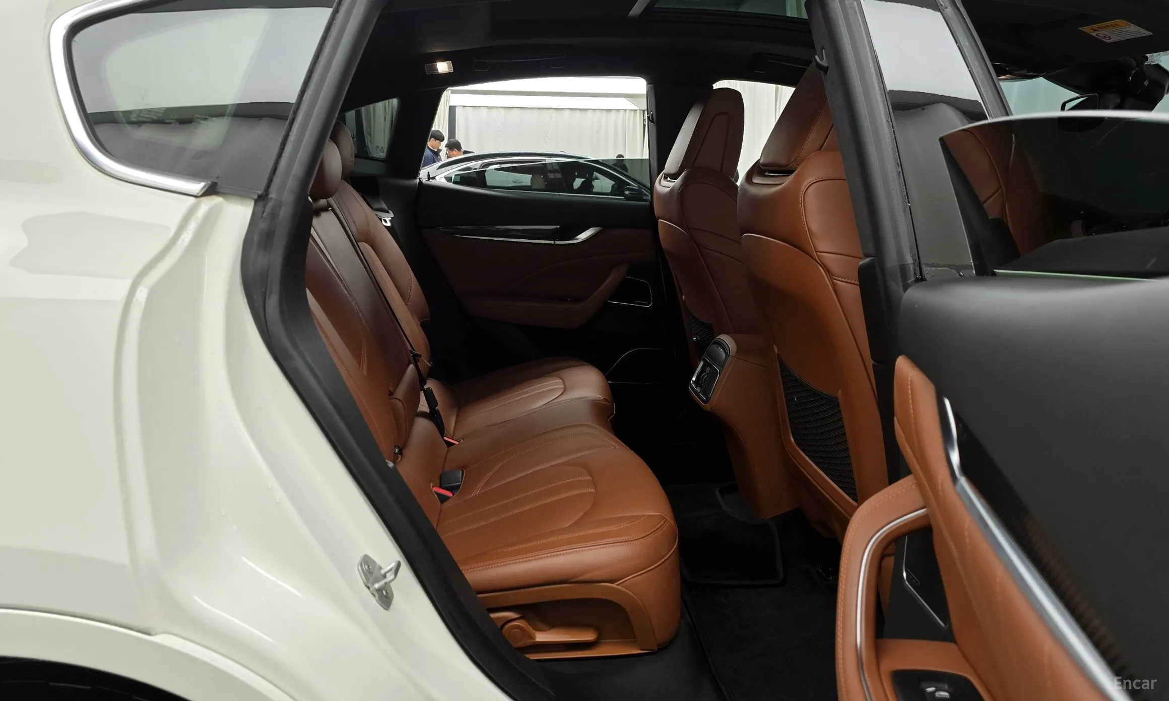 Maserati Levante превью 12