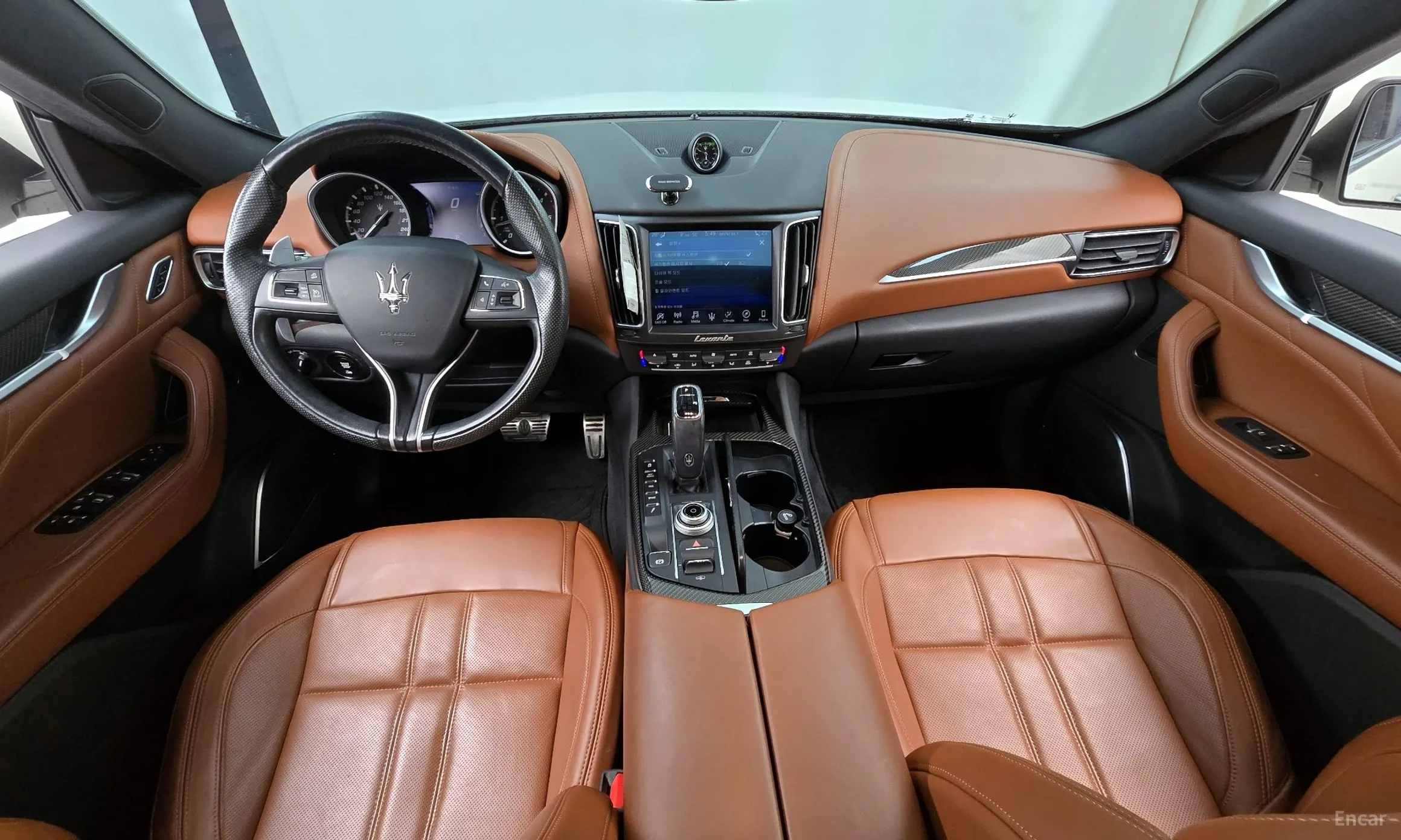 Maserati Levante превью 7
