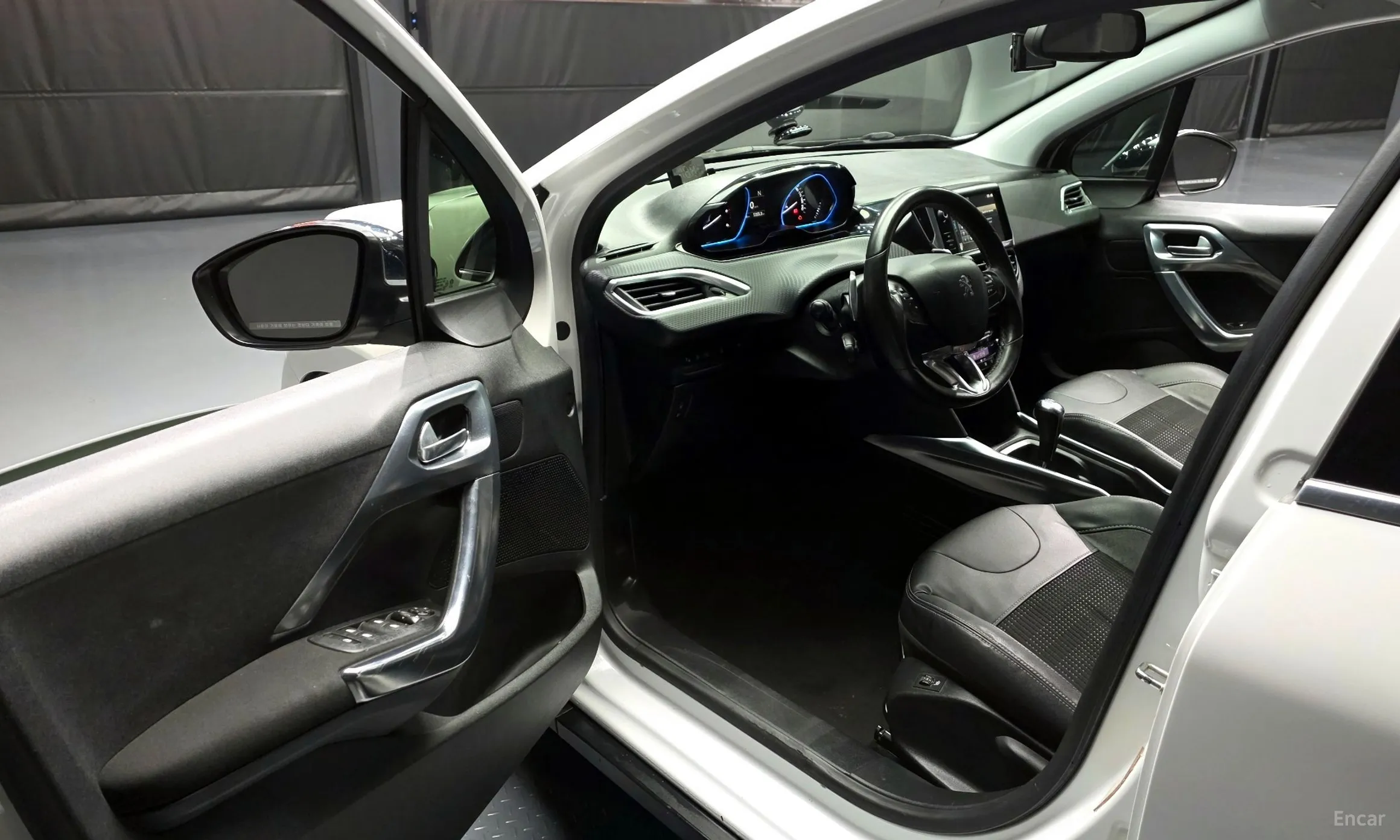 Peugeot 2008. превью 10