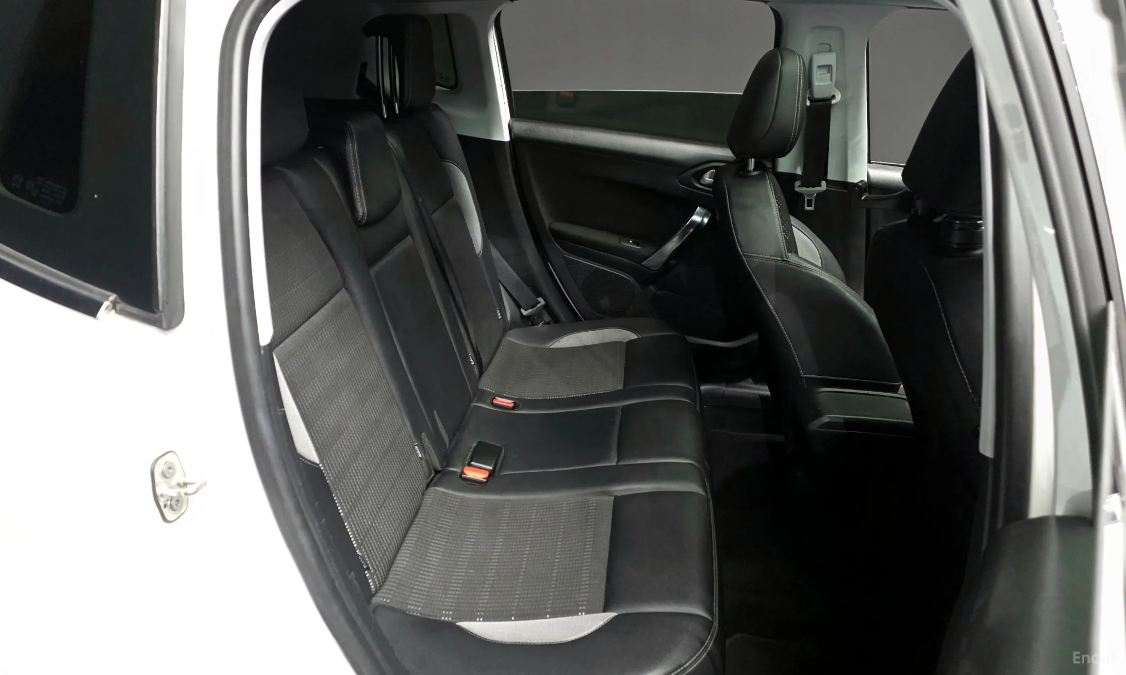Peugeot 2008. превью 12