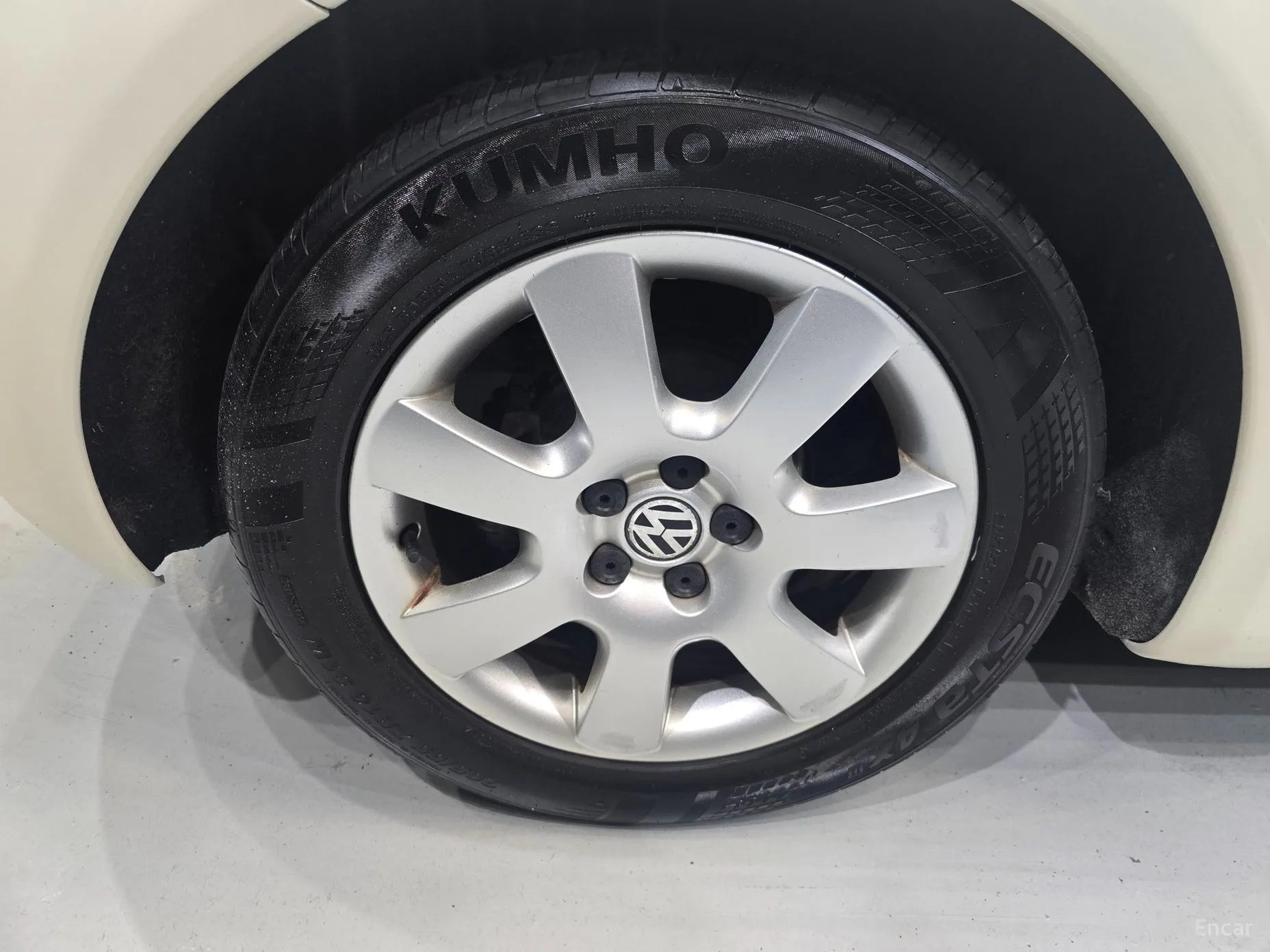 Volkswagen New Beetle превью 12