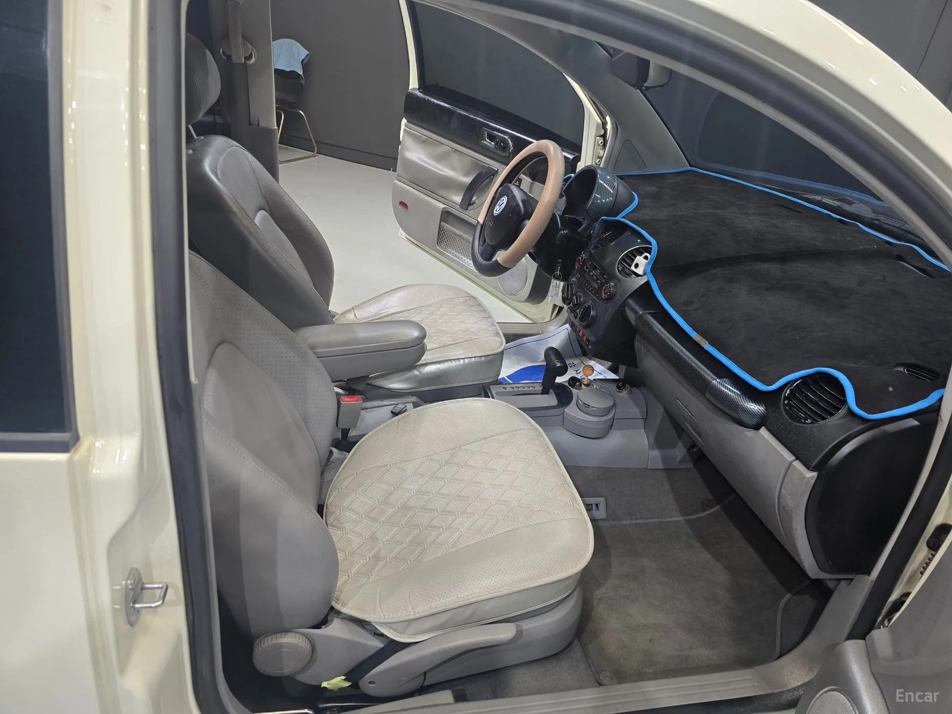Volkswagen New Beetle превью 18