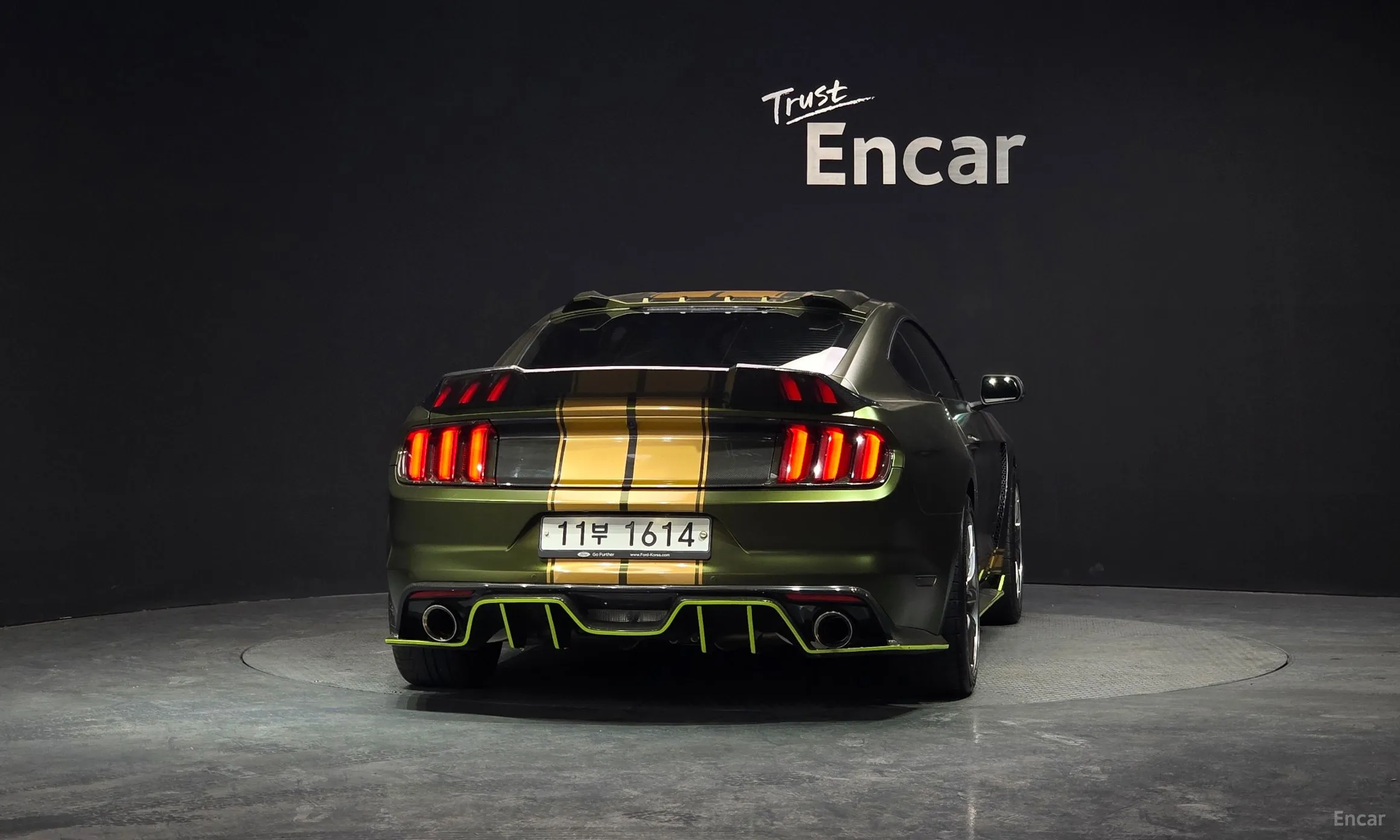Ford Mustang превью 4