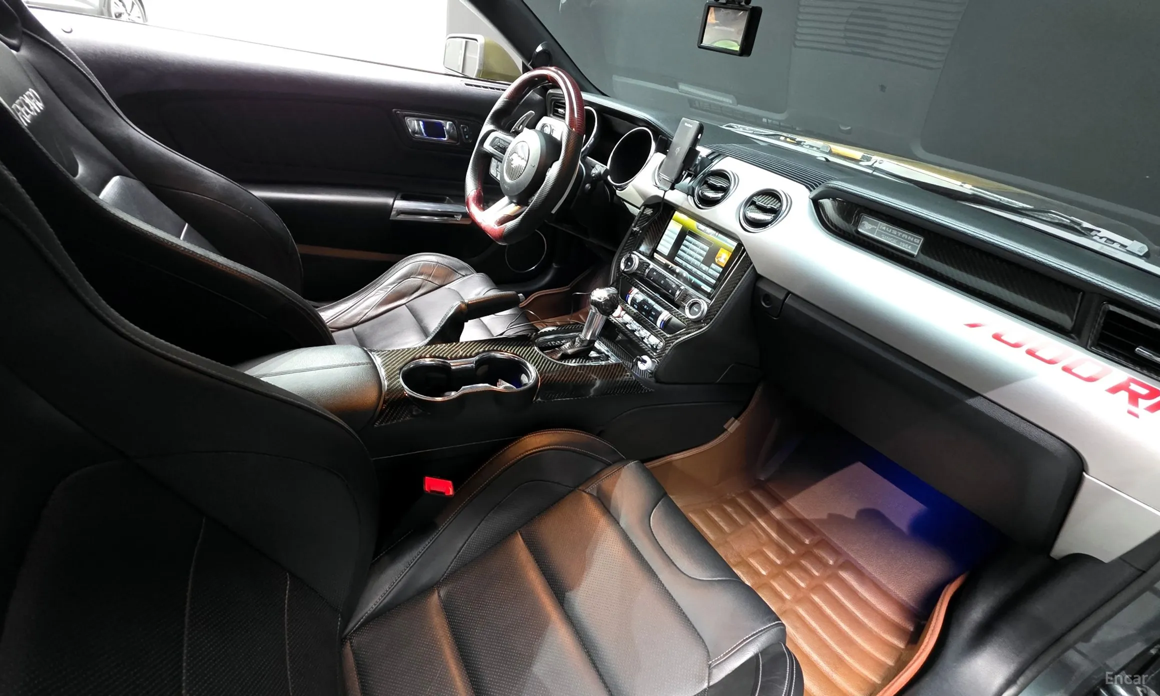 Ford Mustang превью 7