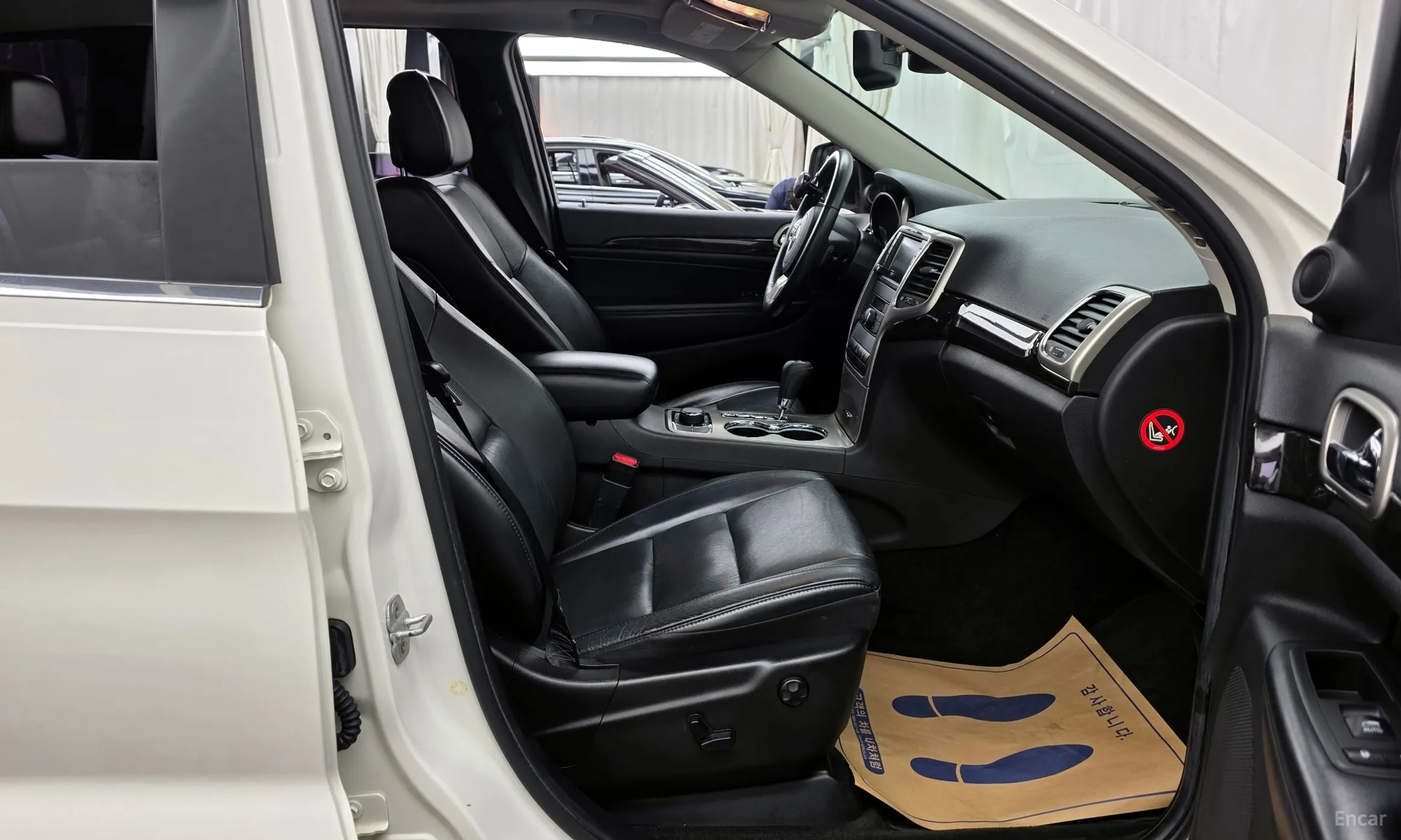 Jeep Grand Cherokee превью 11