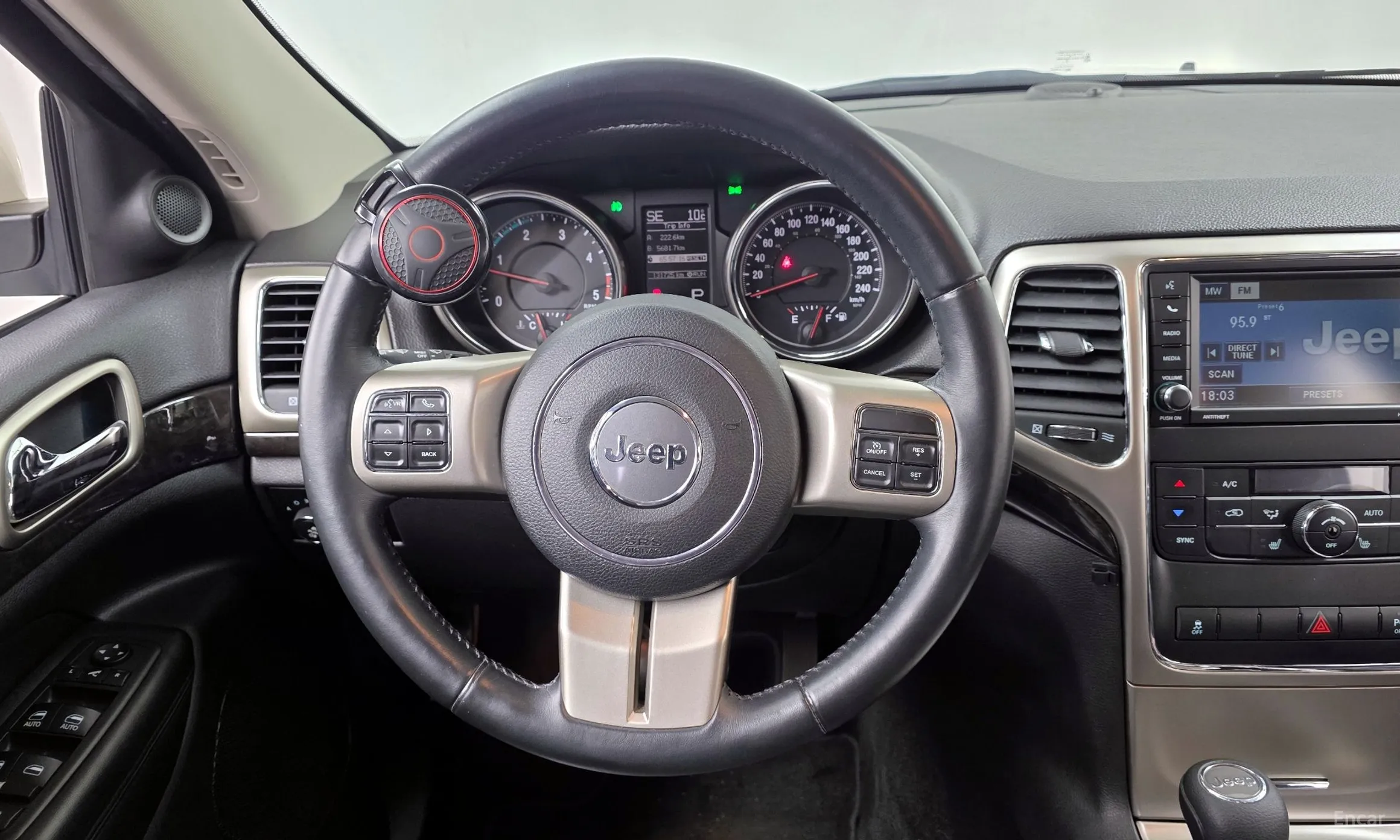 Jeep Grand Cherokee превью 13
