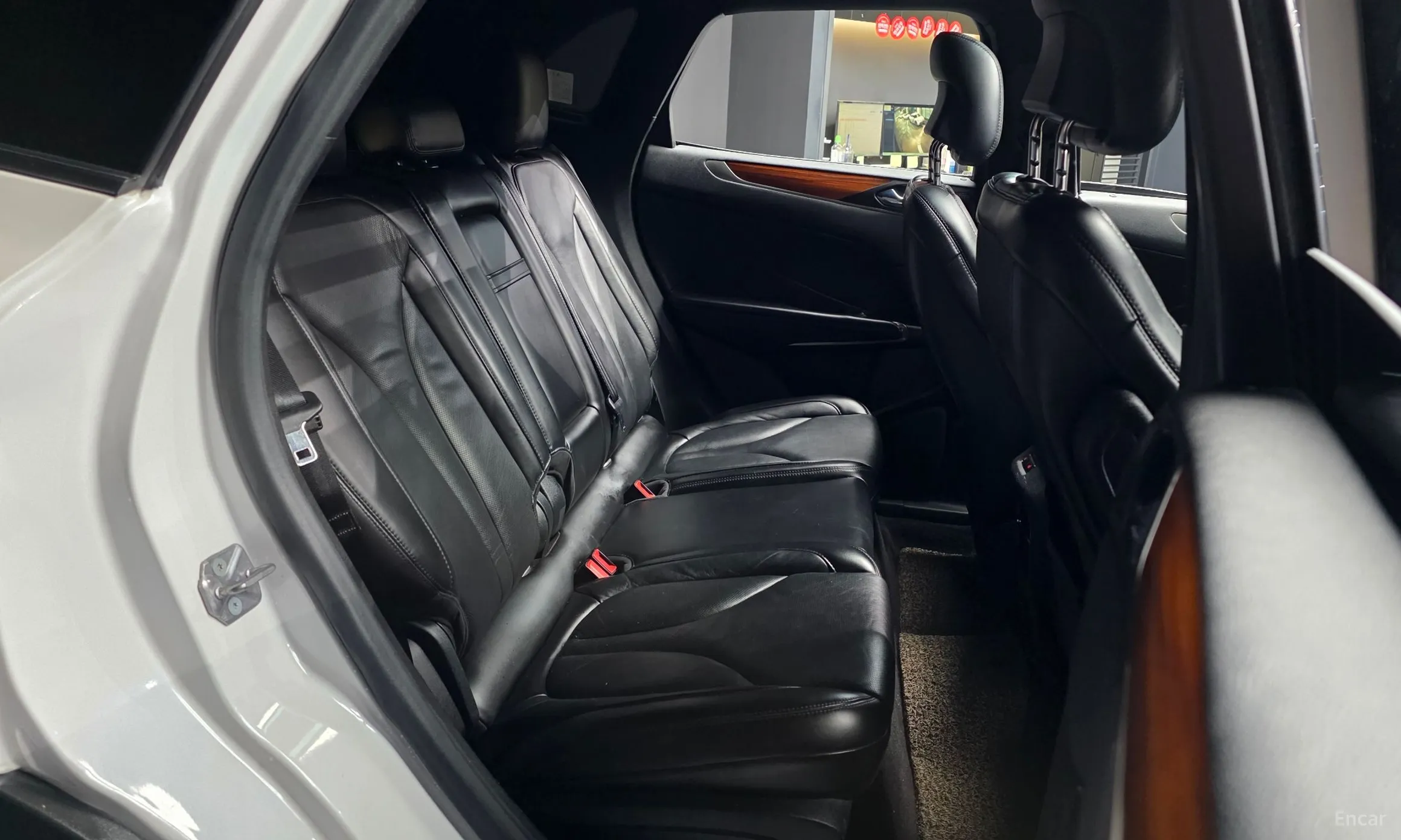 Lincoln MKC превью 12