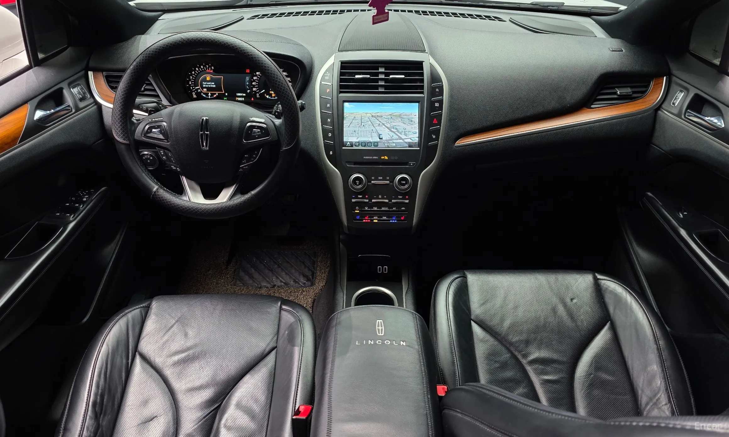 Lincoln MKC превью 7